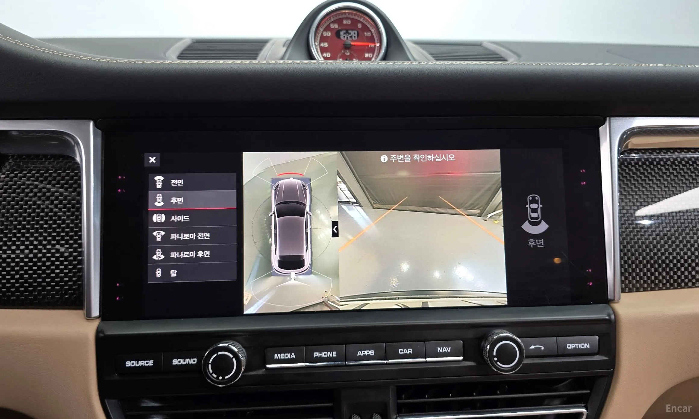 Porsche Macan превью 14