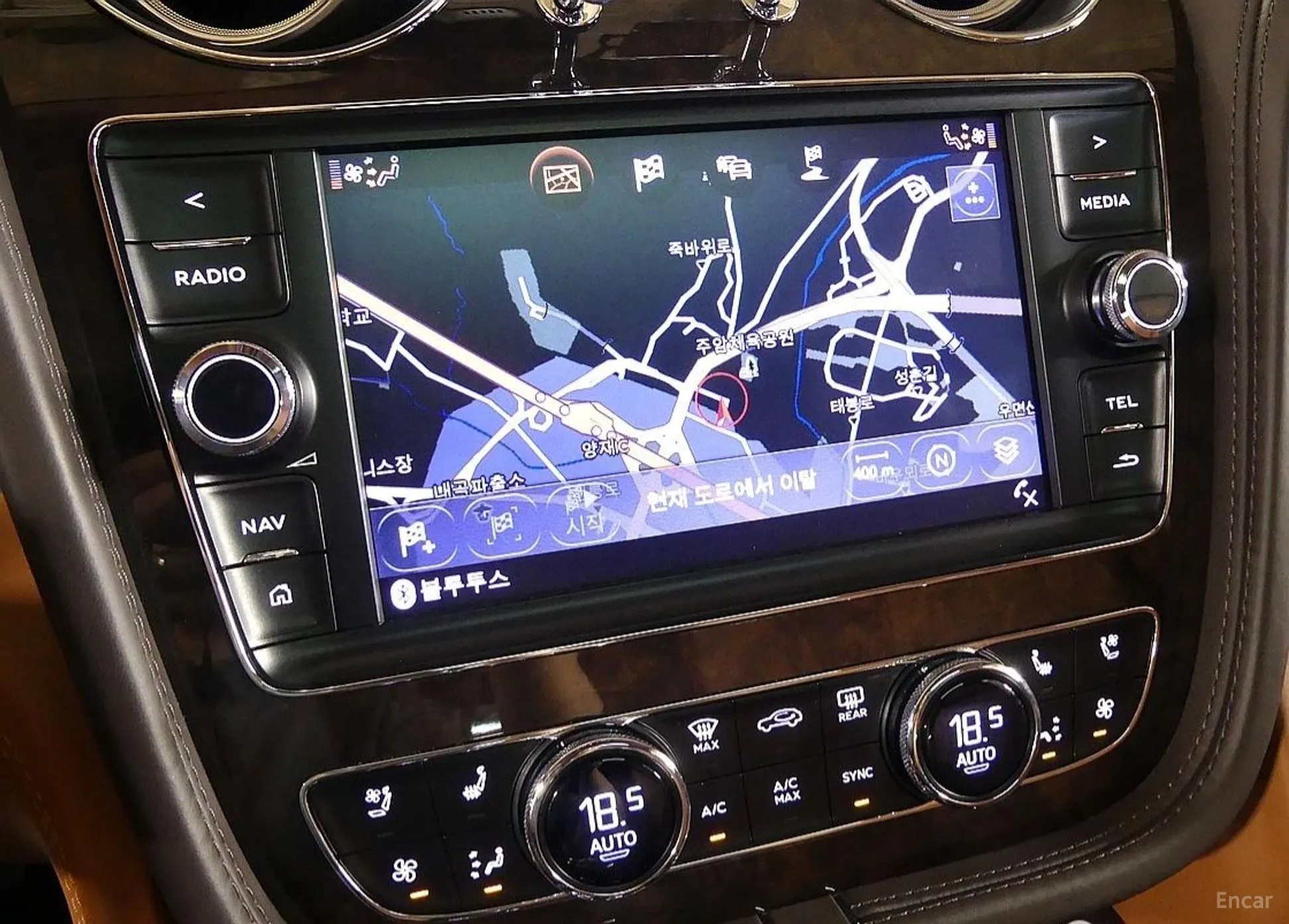 Bentley Bentayga превью 10