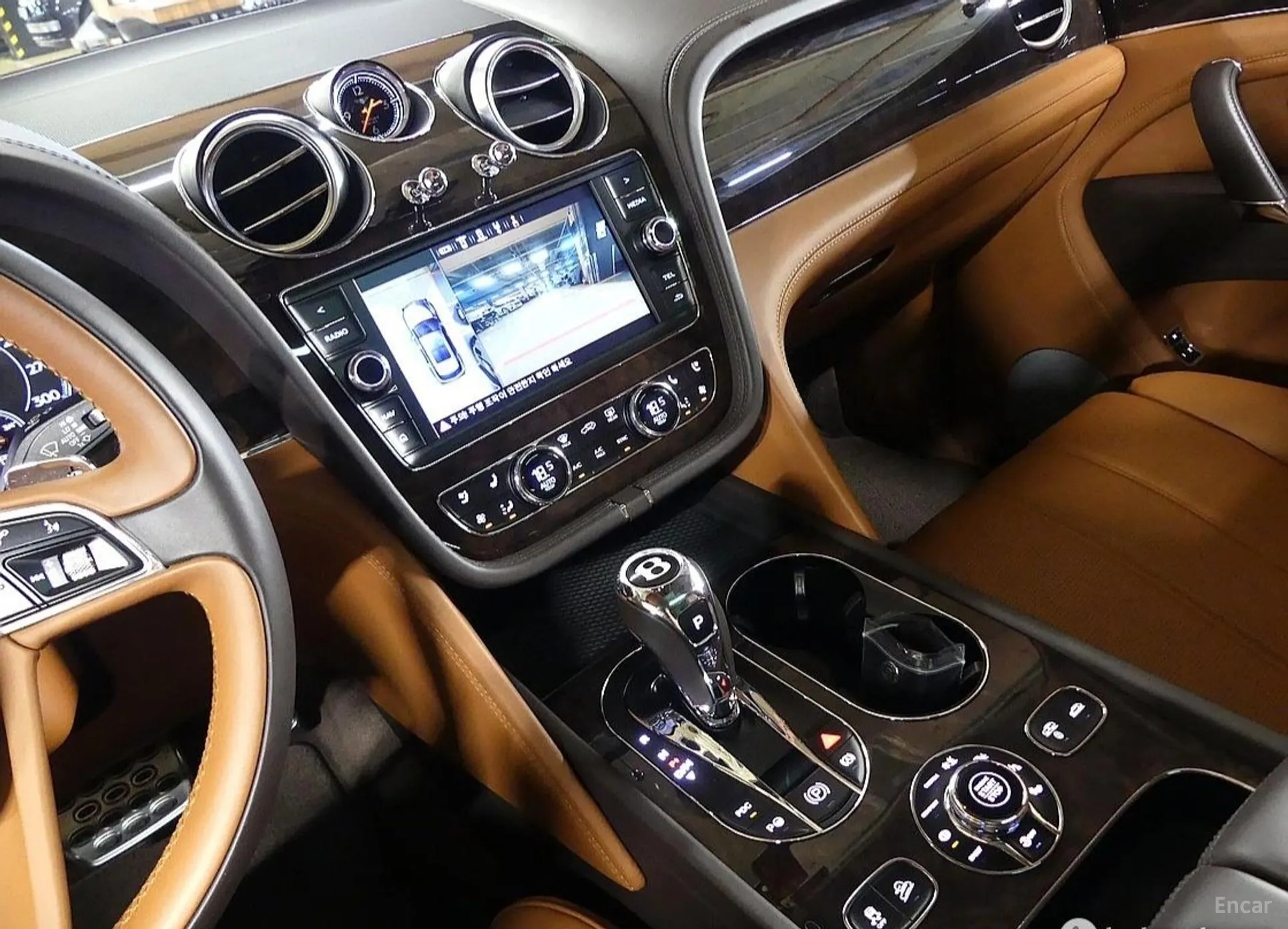 Bentley Bentayga превью 11