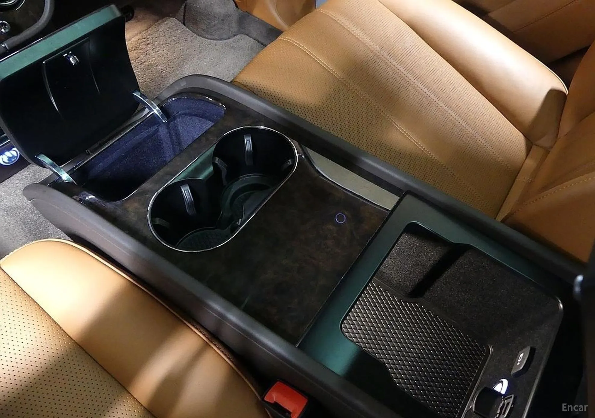 Bentley Bentayga превью 18