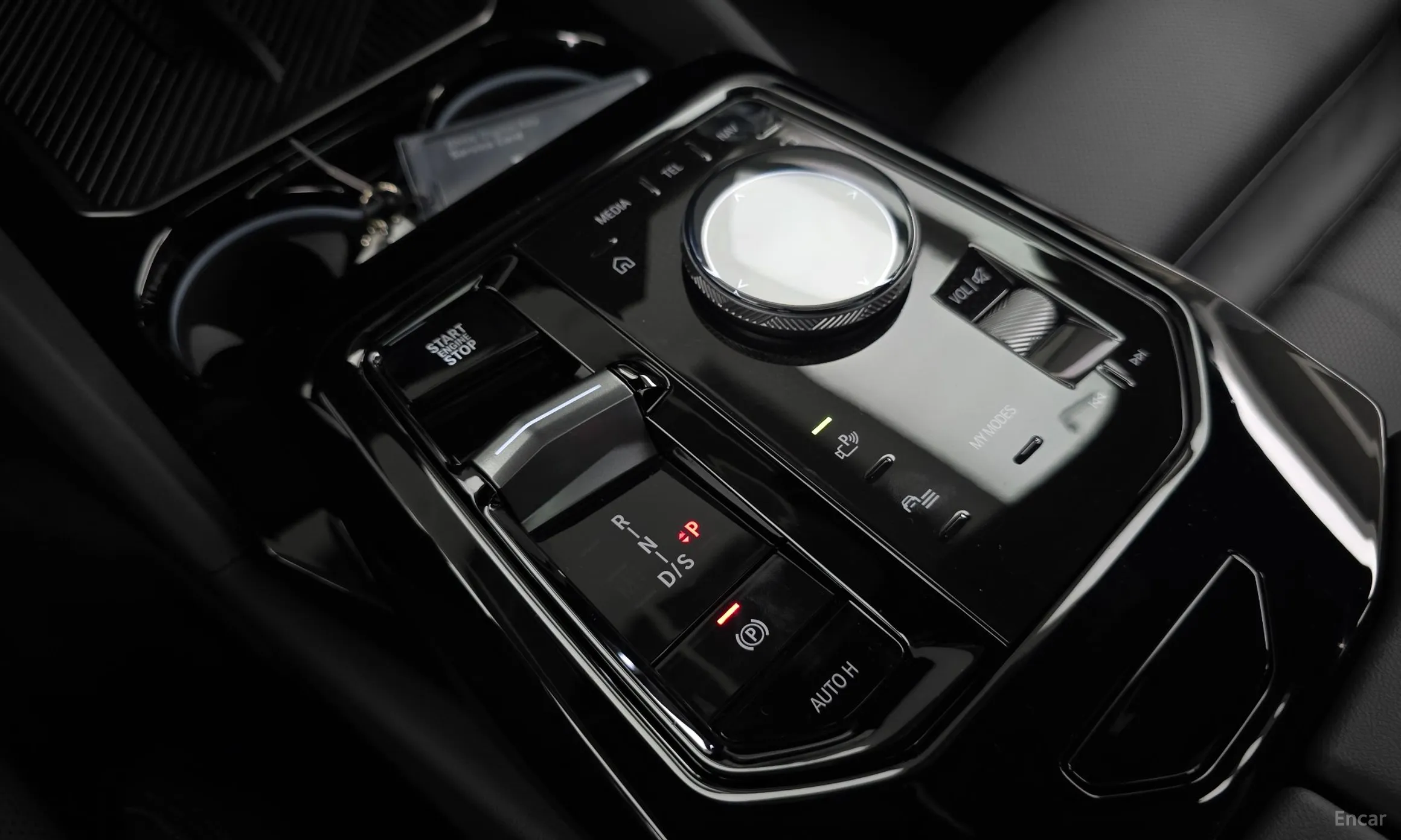 BMW 5 Series (G60) превью 9