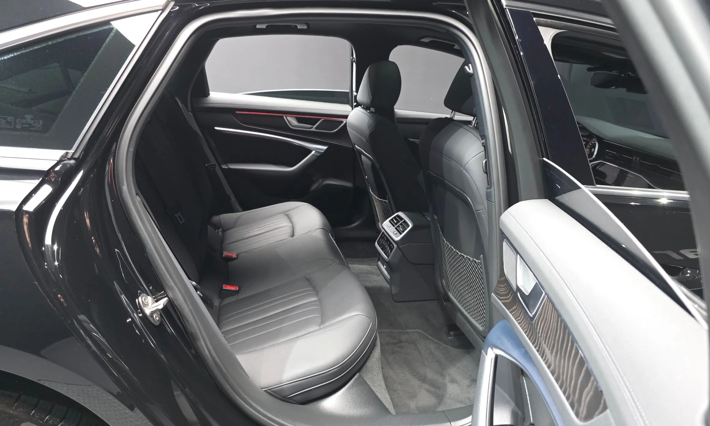 Audi A6 (C8) превью 12