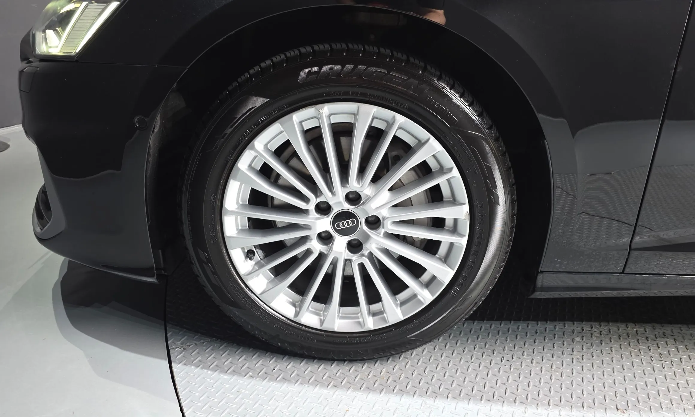 Audi A6 (C8) превью 5