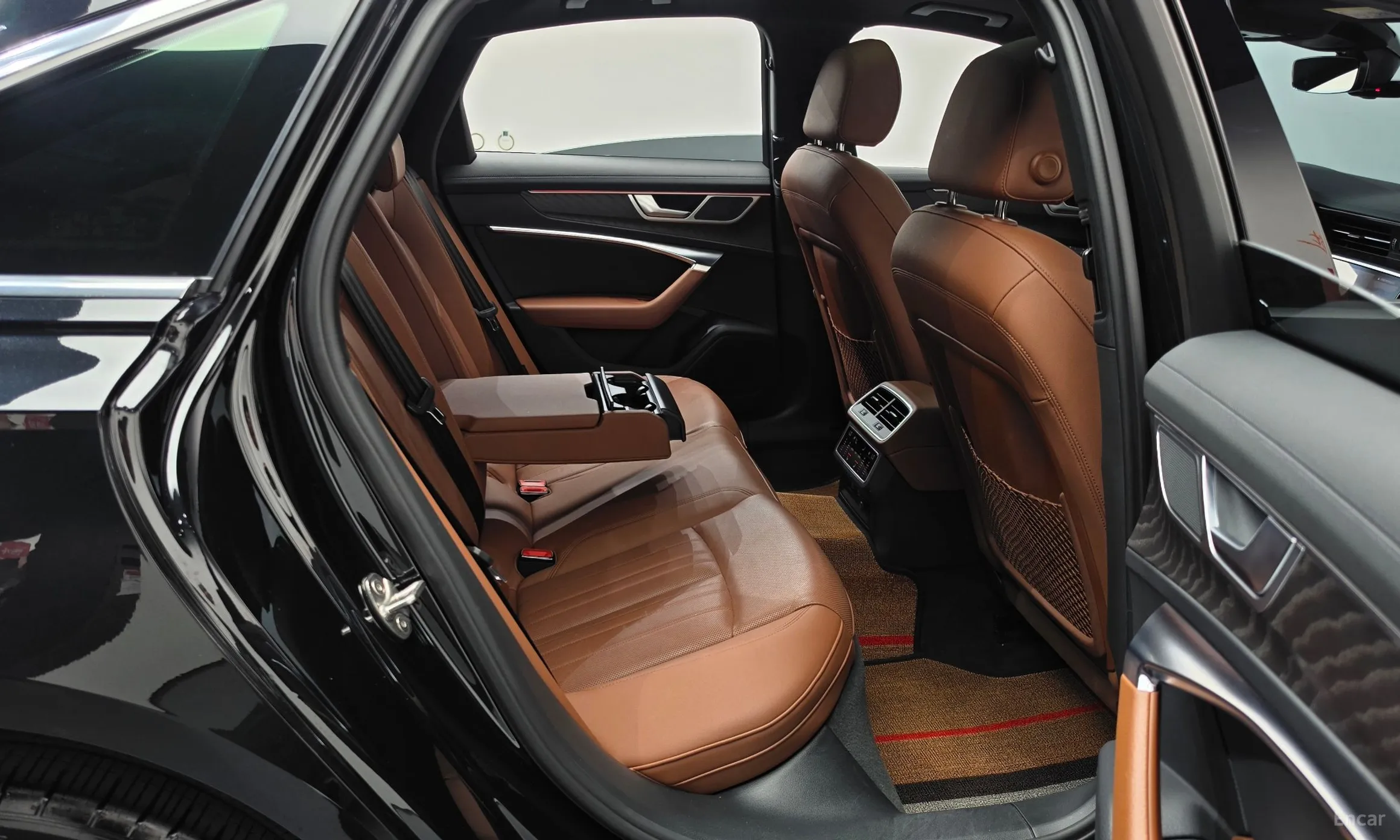 Audi A6 (C8) превью 11