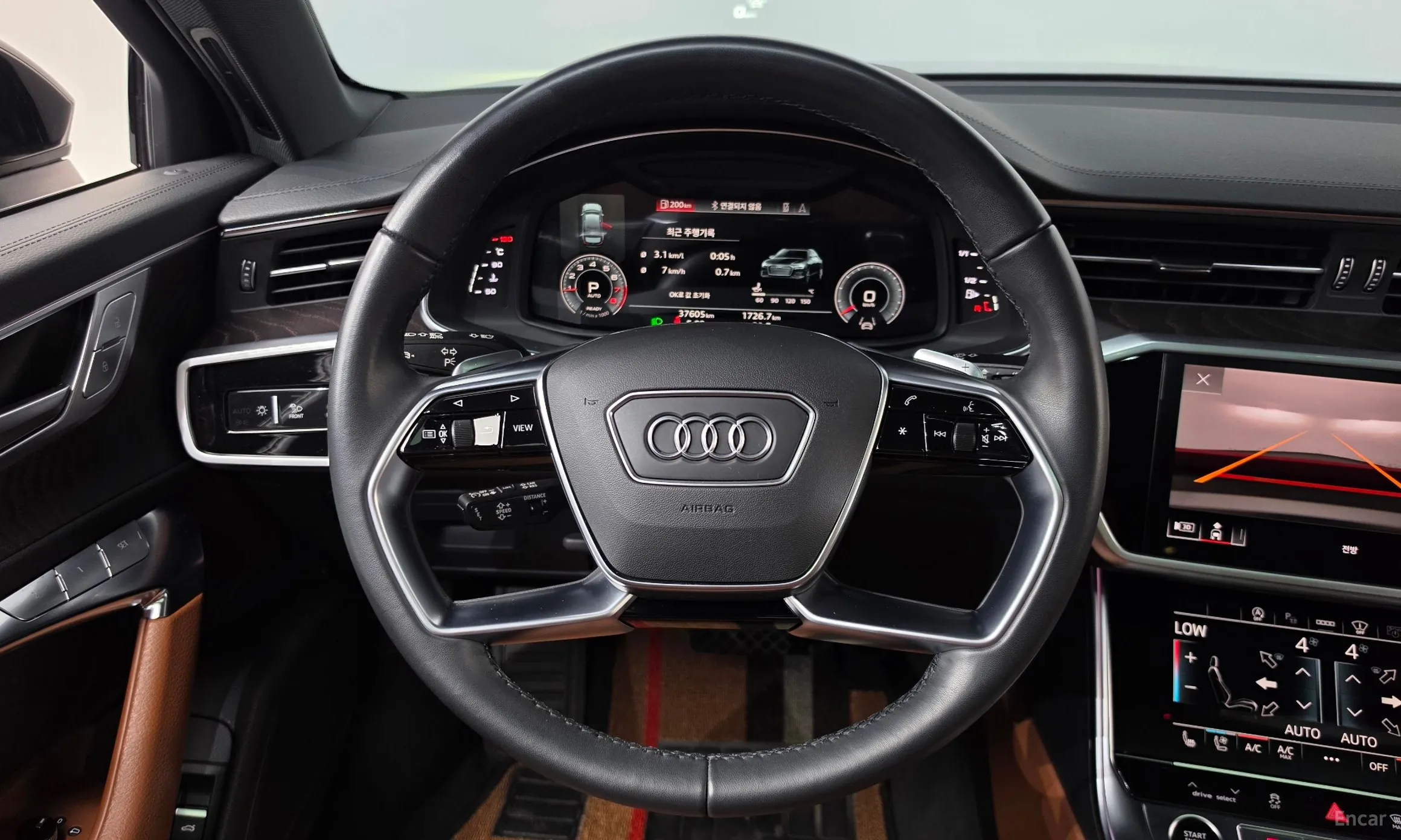 Audi A6 (C8) превью 13