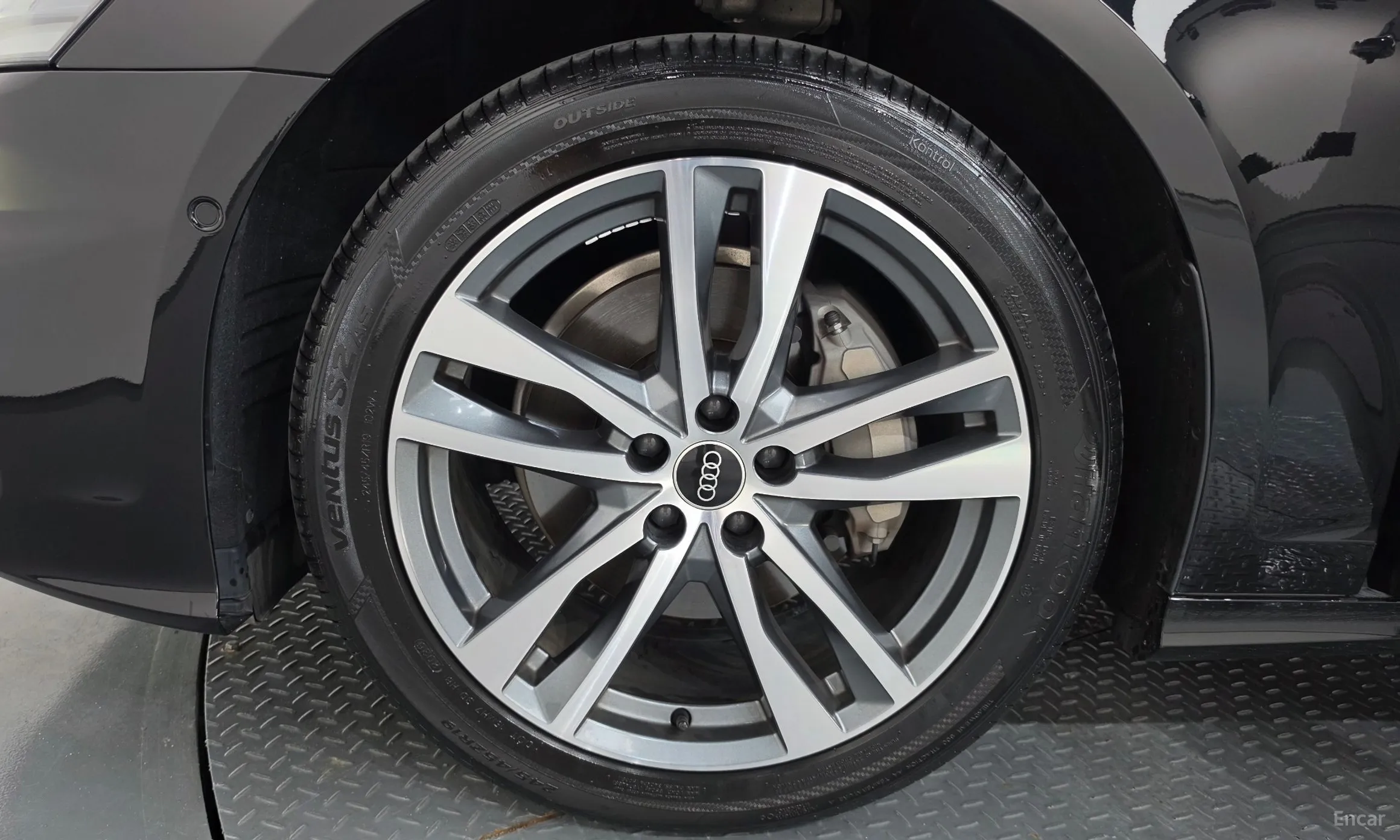 Audi A6 (C8) превью 5