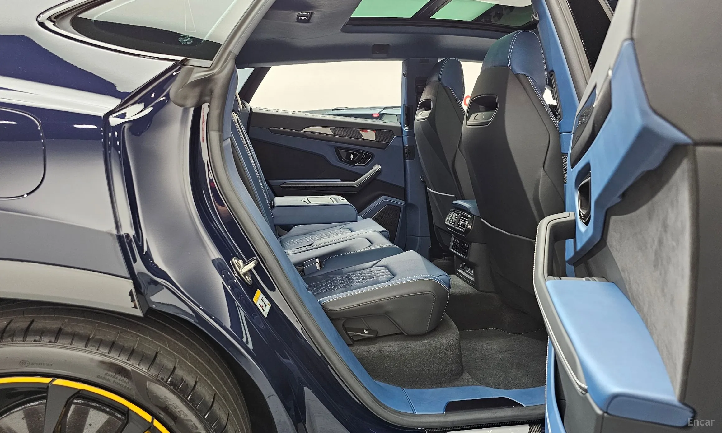 Lamborghini Urus превью 11