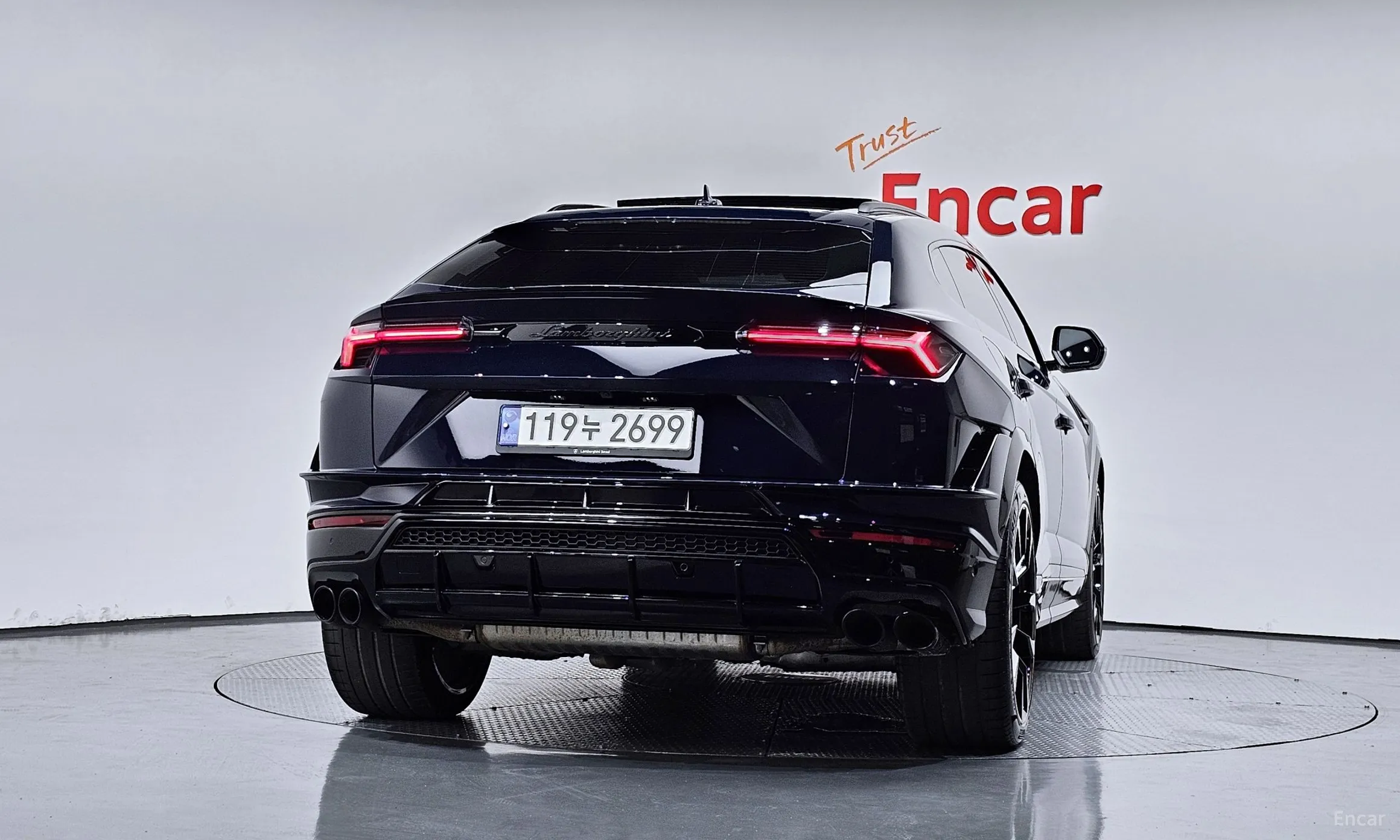 Lamborghini Urus превью 4