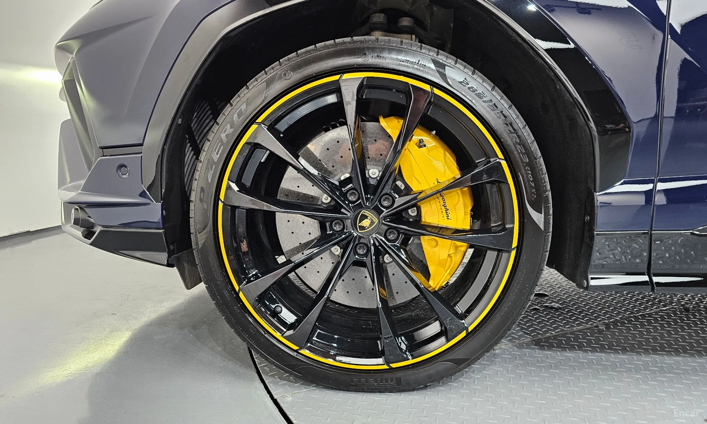 Lamborghini Urus превью 5