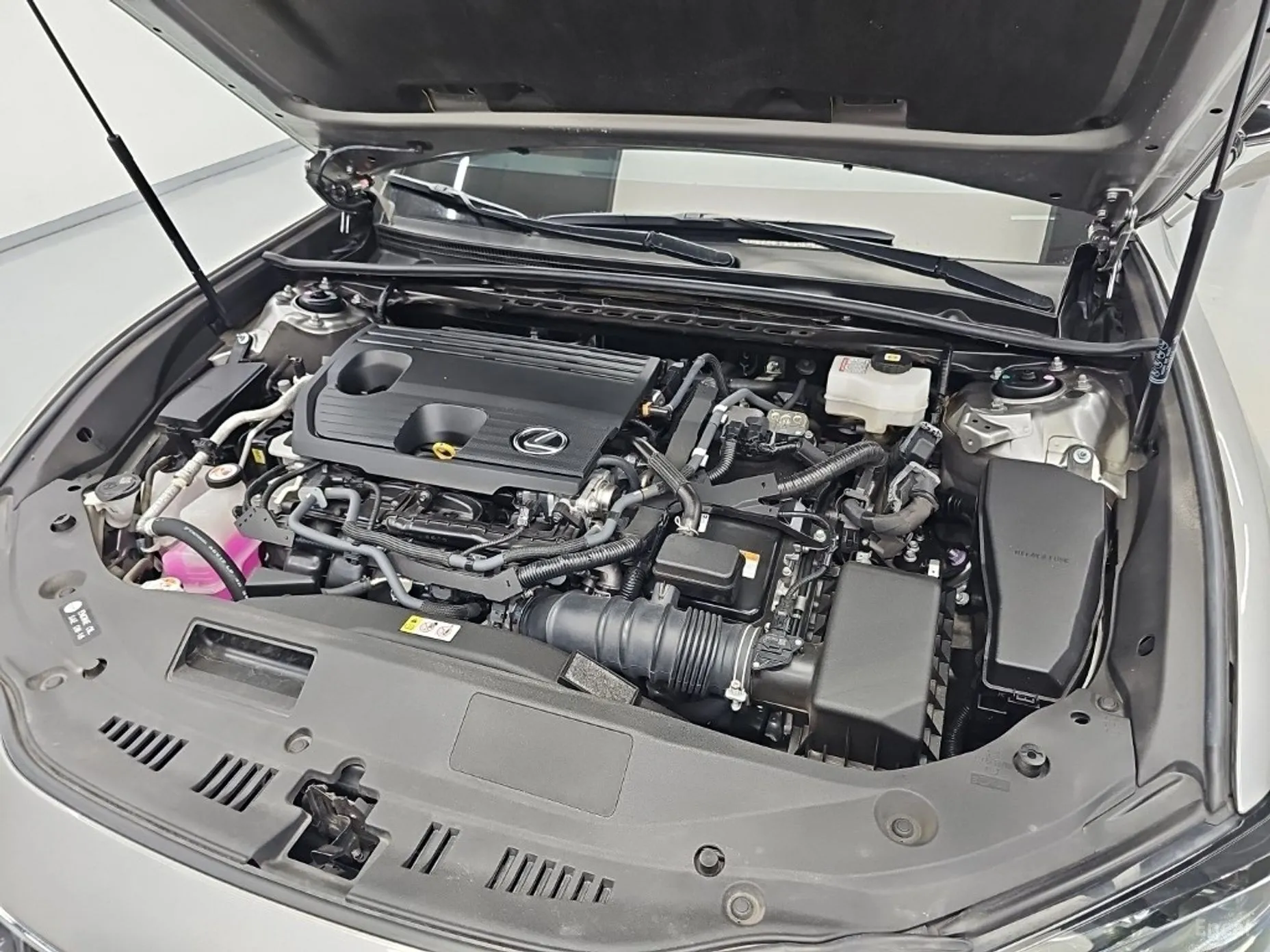 Lexus ES300h 7th Generation превью 11