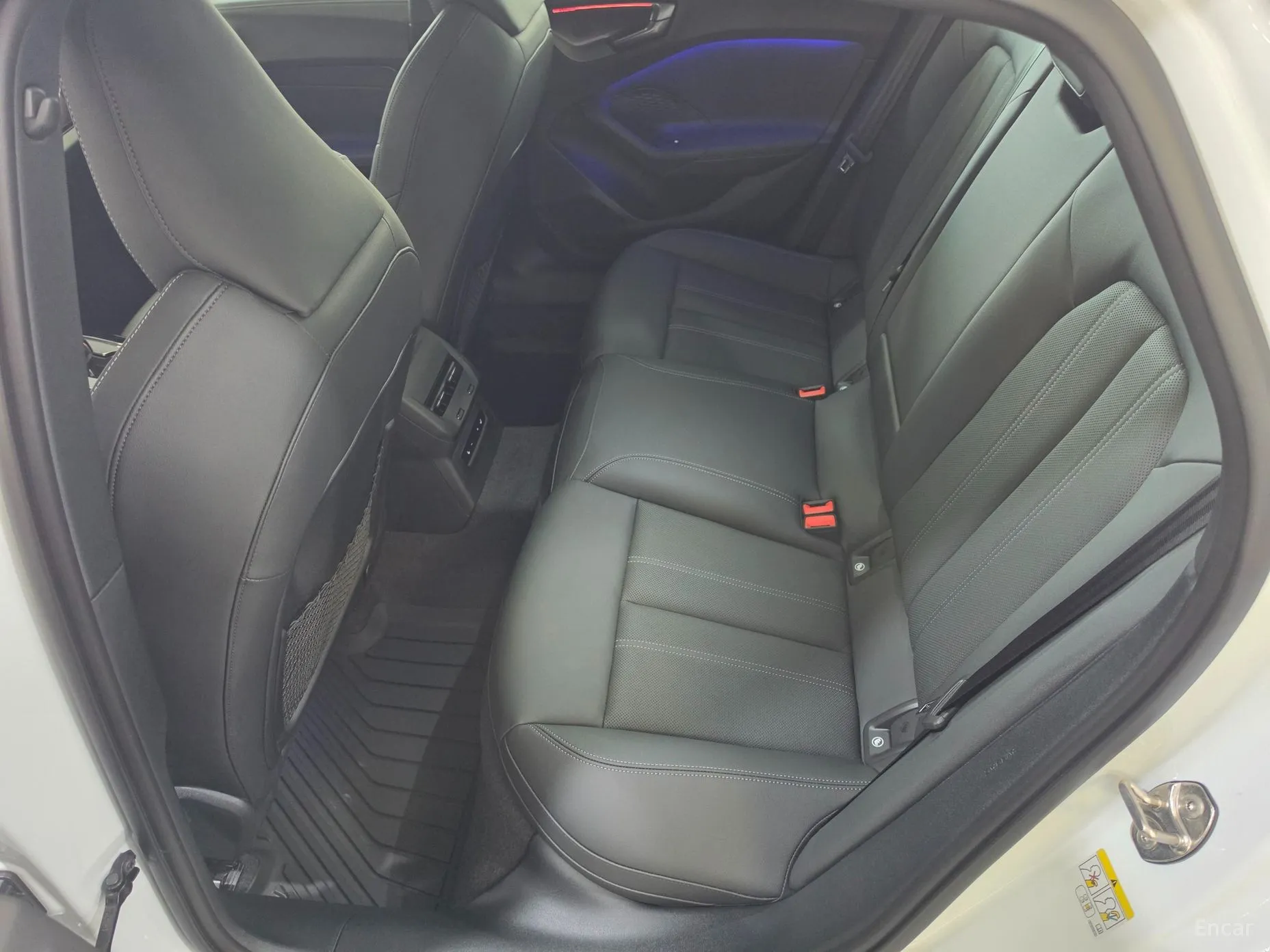 Audi A5 (B10) превью 10