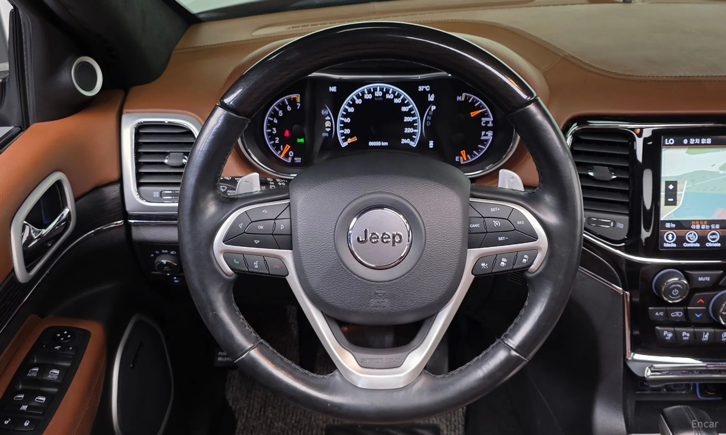 Jeep Grand Cherokee превью 14