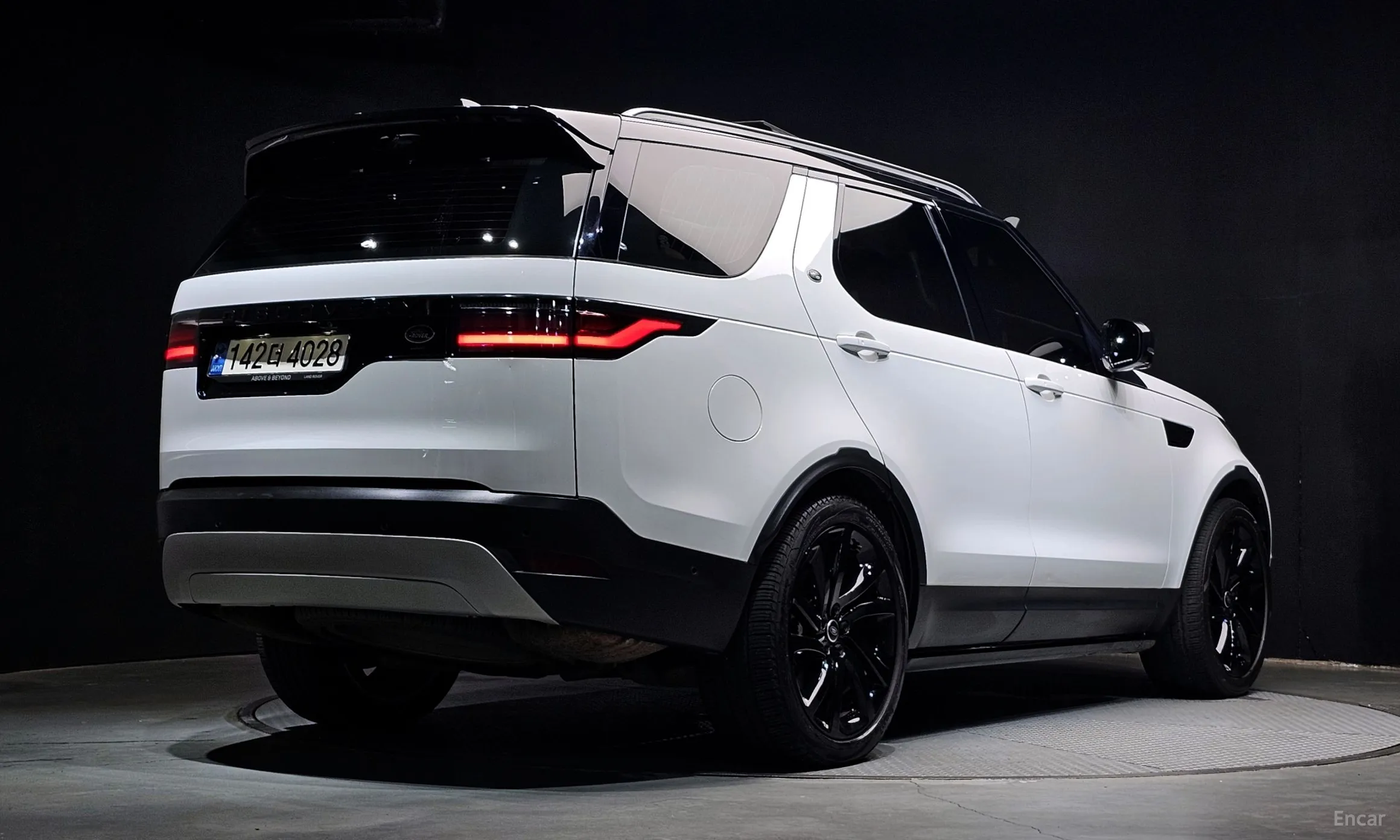 Land Rover Discovery 5