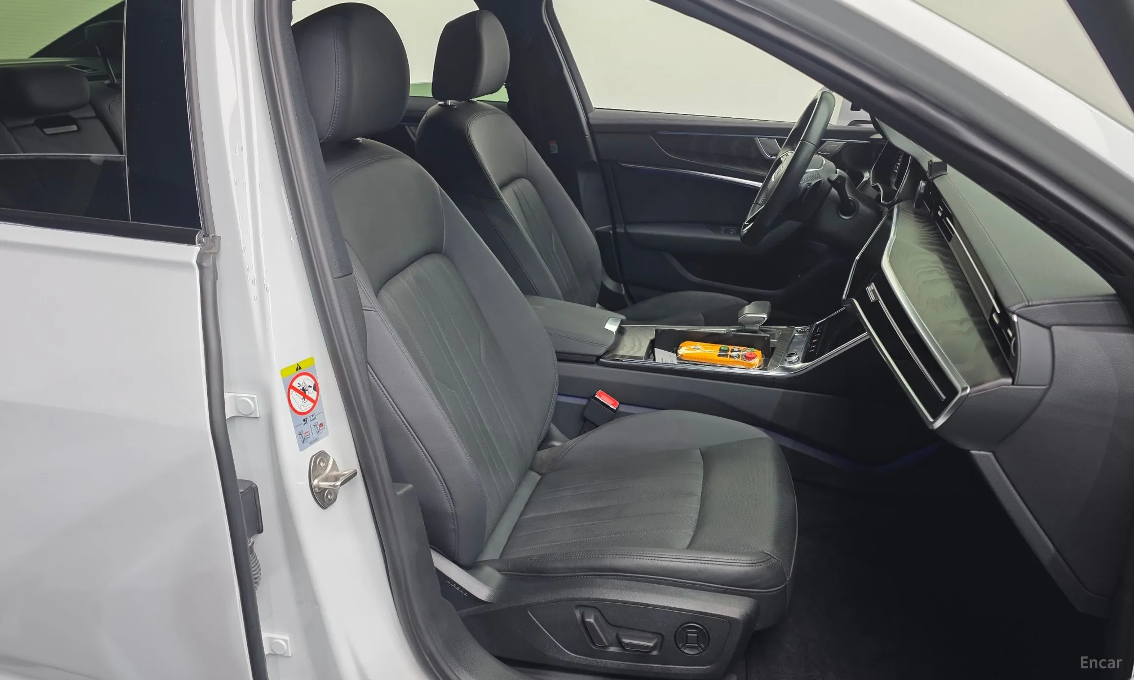 Audi A6 (C8) превью 11