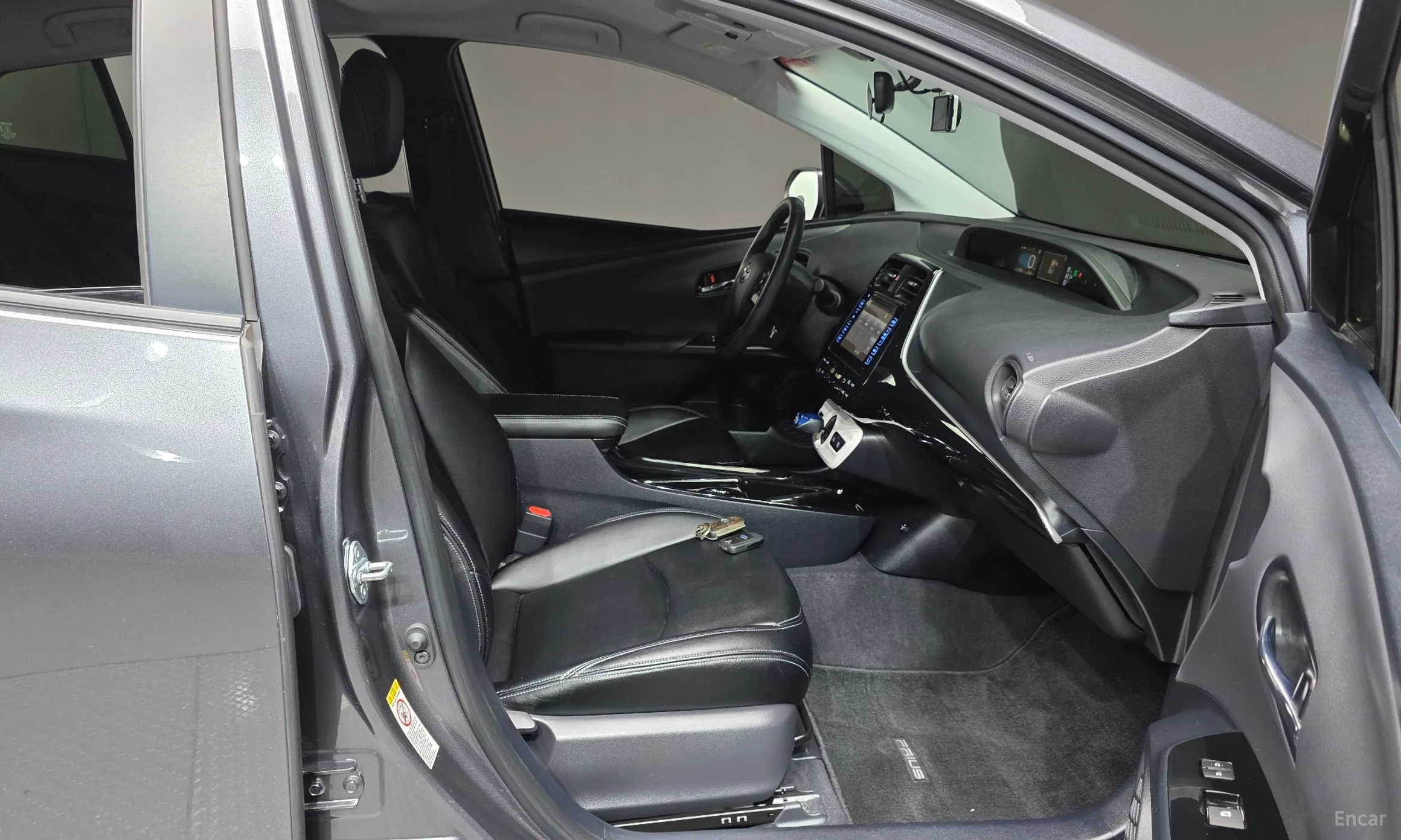 Toyota Prius 4th Generation превью 10