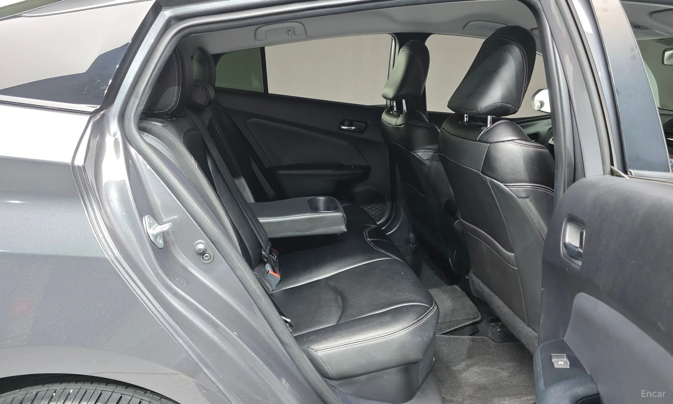 Toyota Prius 4th Generation превью 19