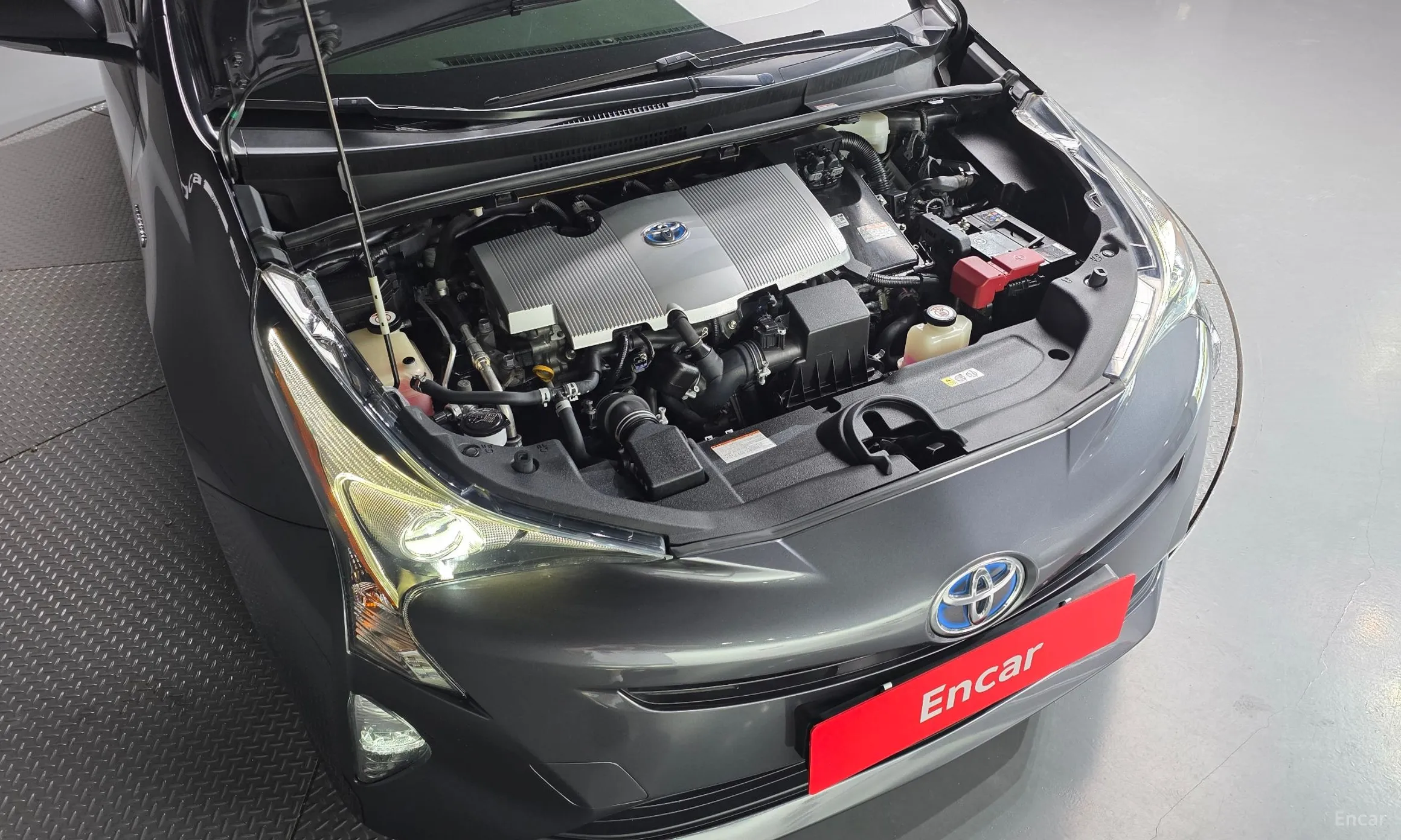 Toyota Prius 4th Generation превью 6