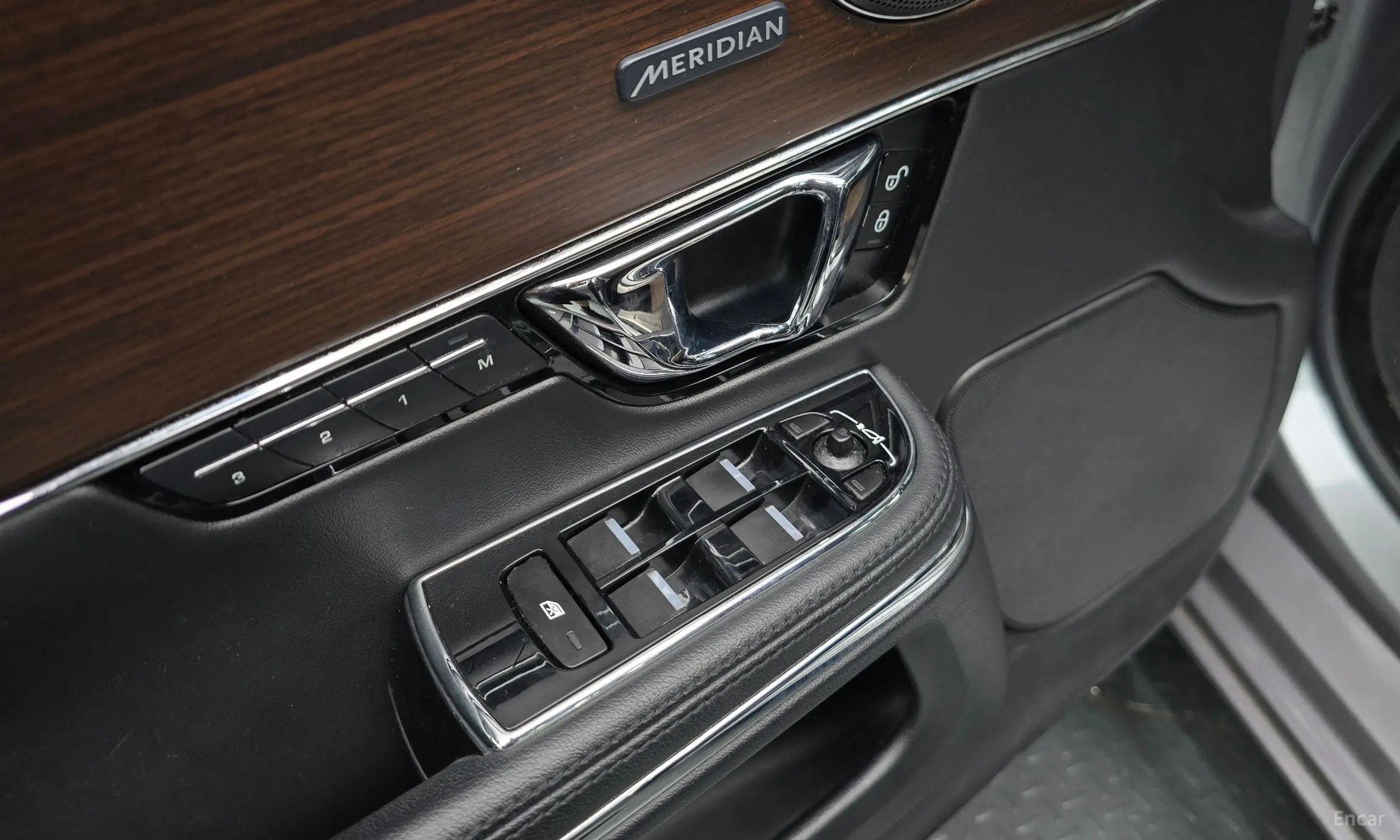 Jaguar All New XJ превью 15