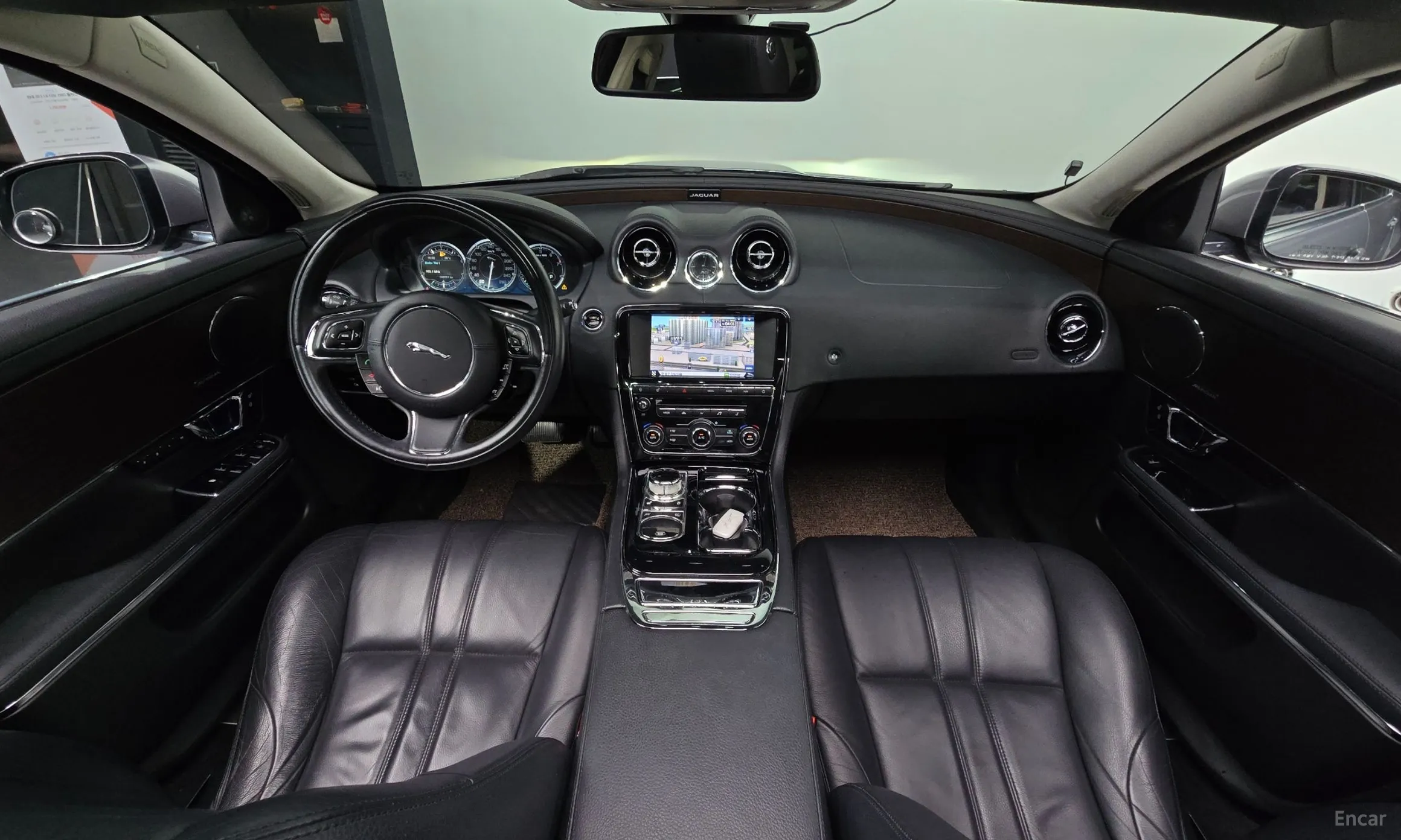 Jaguar All New XJ превью 7