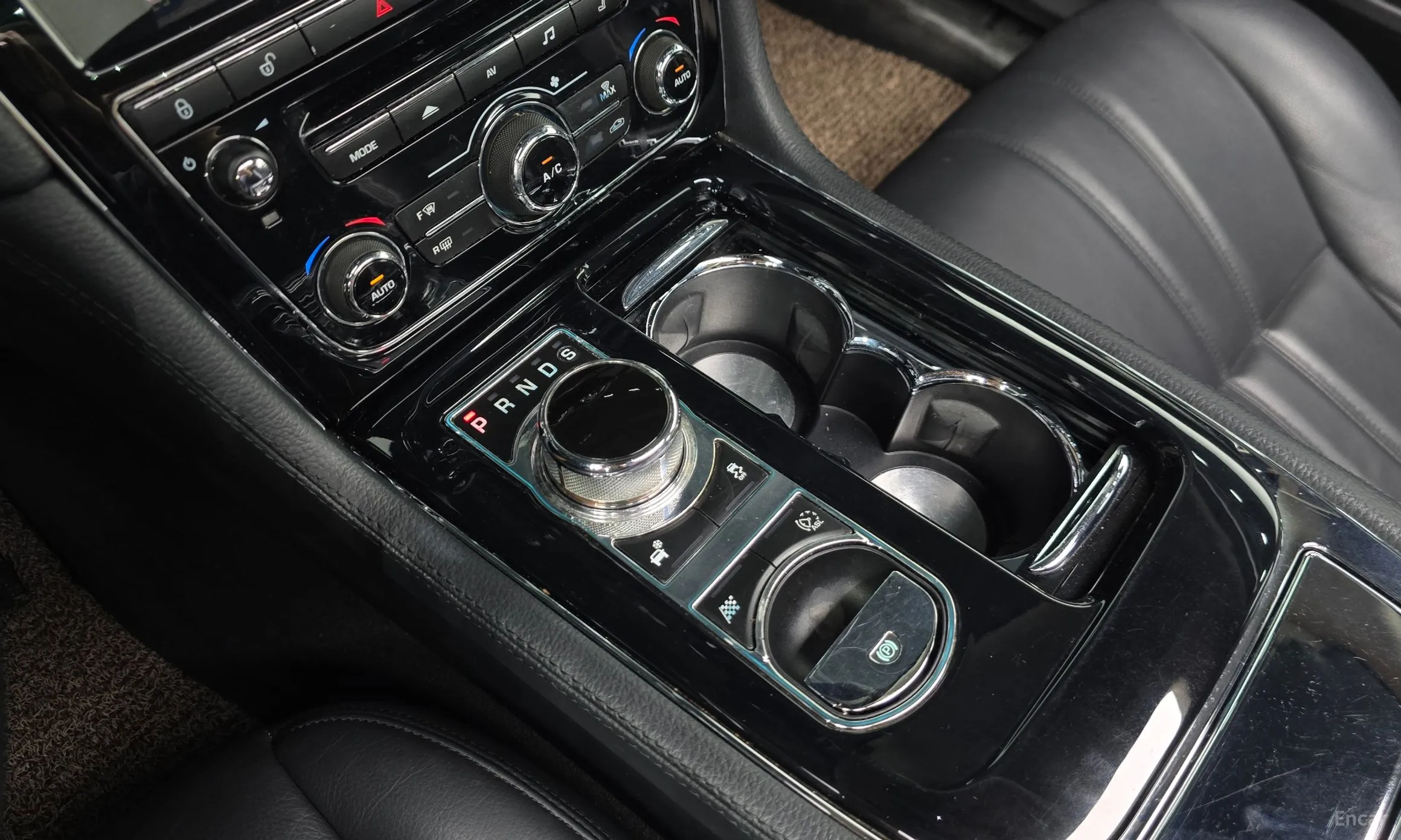 Jaguar All New XJ превью 9