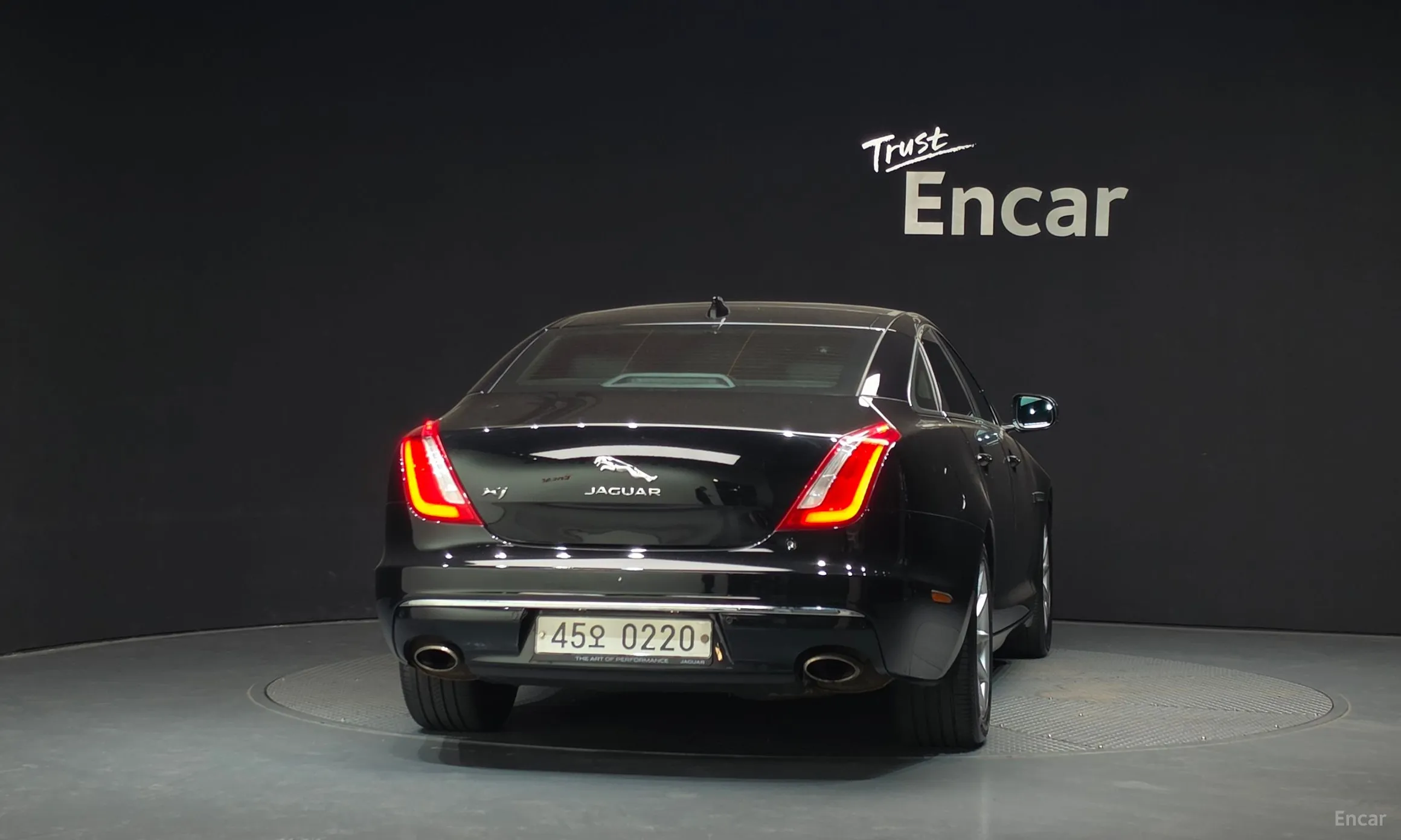 Jaguar All New XJ превью 4