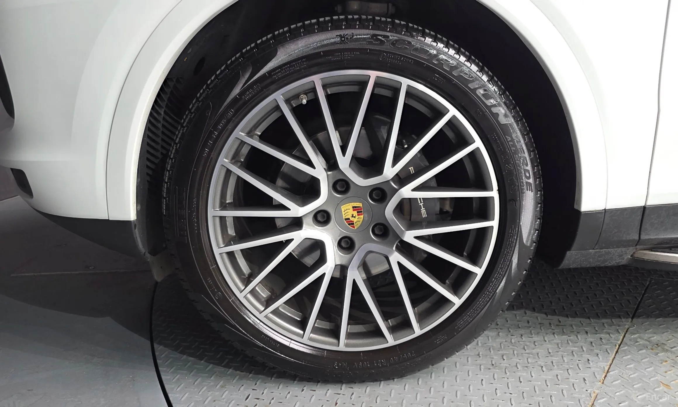 Porsche Cayenne (PO536) превью 5
