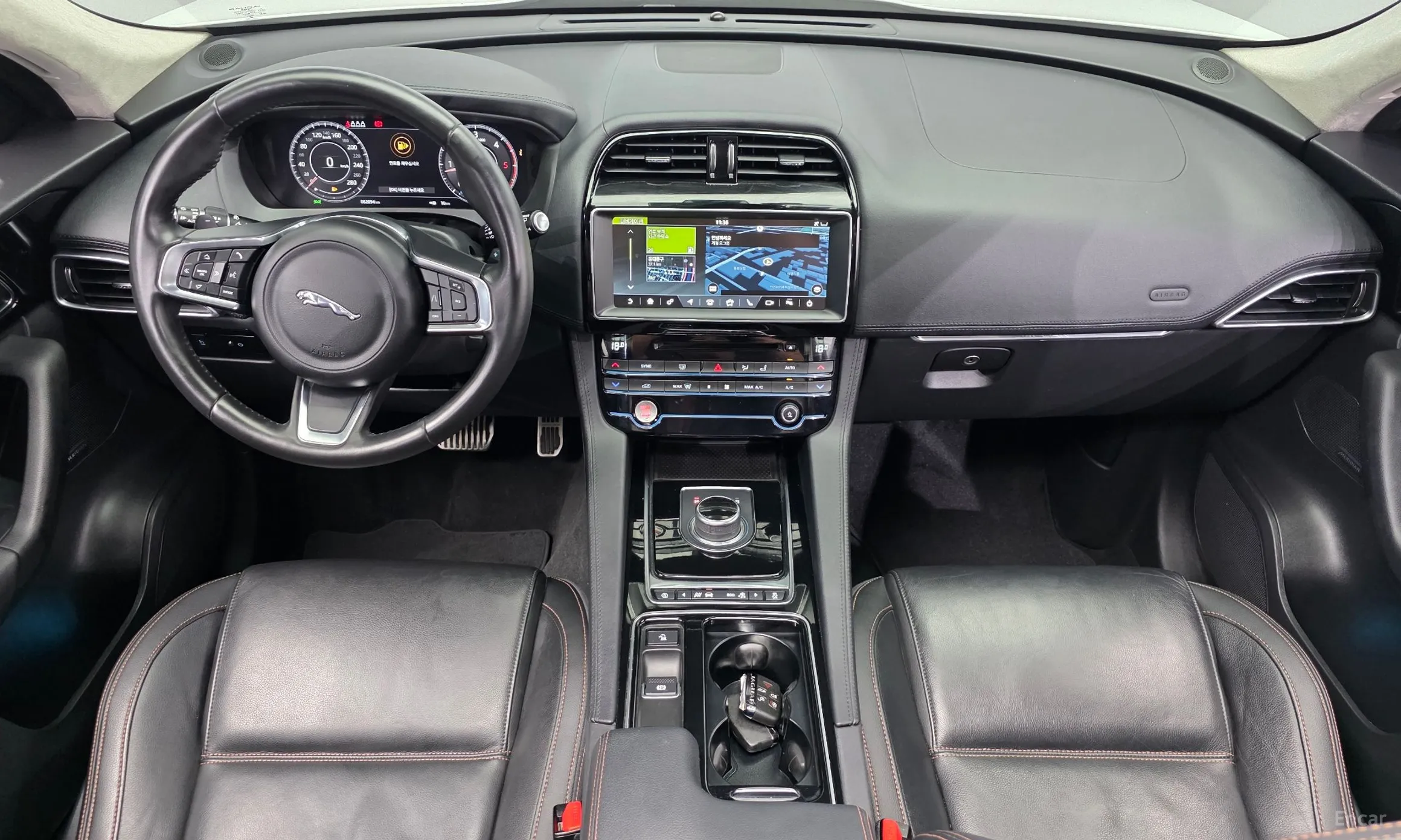 Jaguar F-PACE превью 7