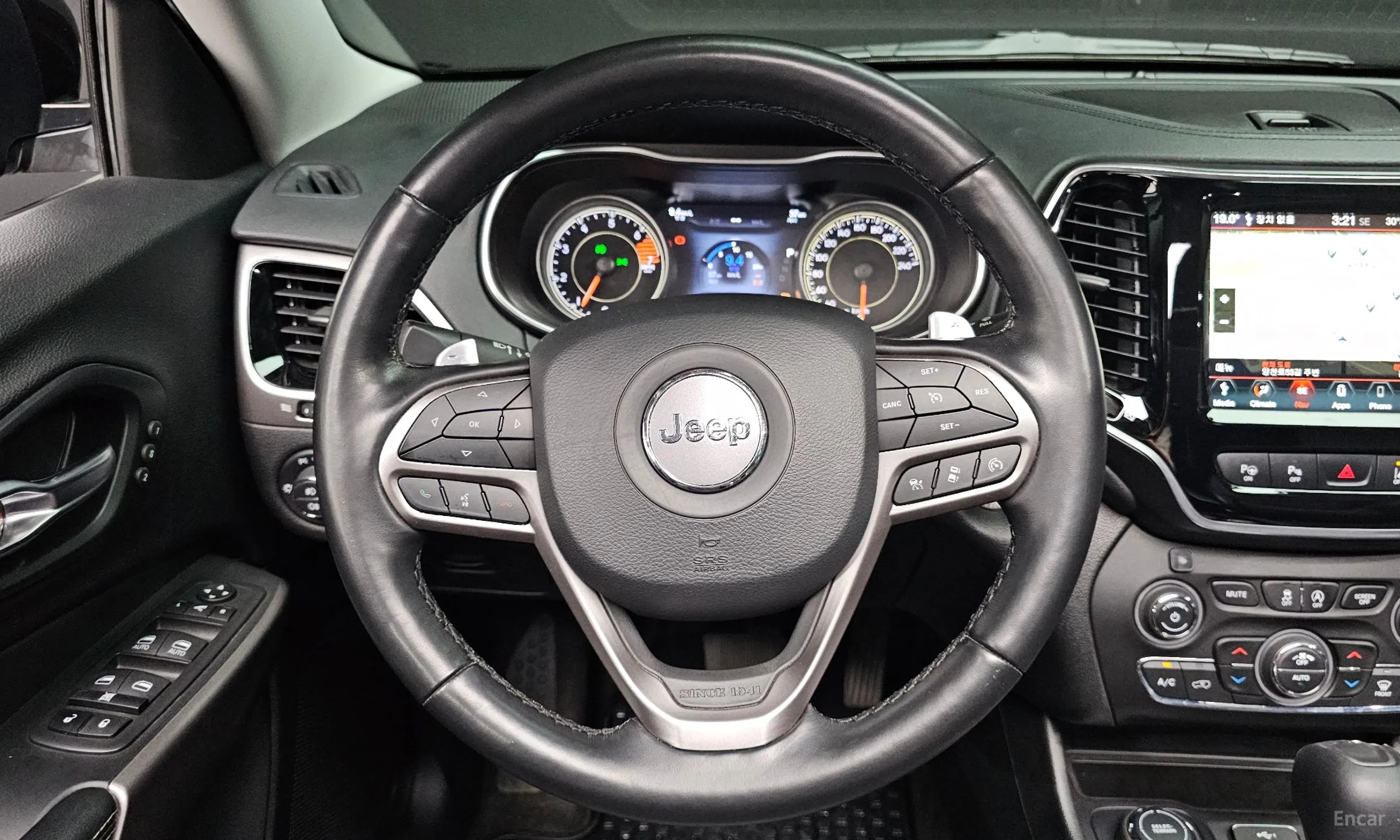 Jeep Cherokee (KL) превью 13