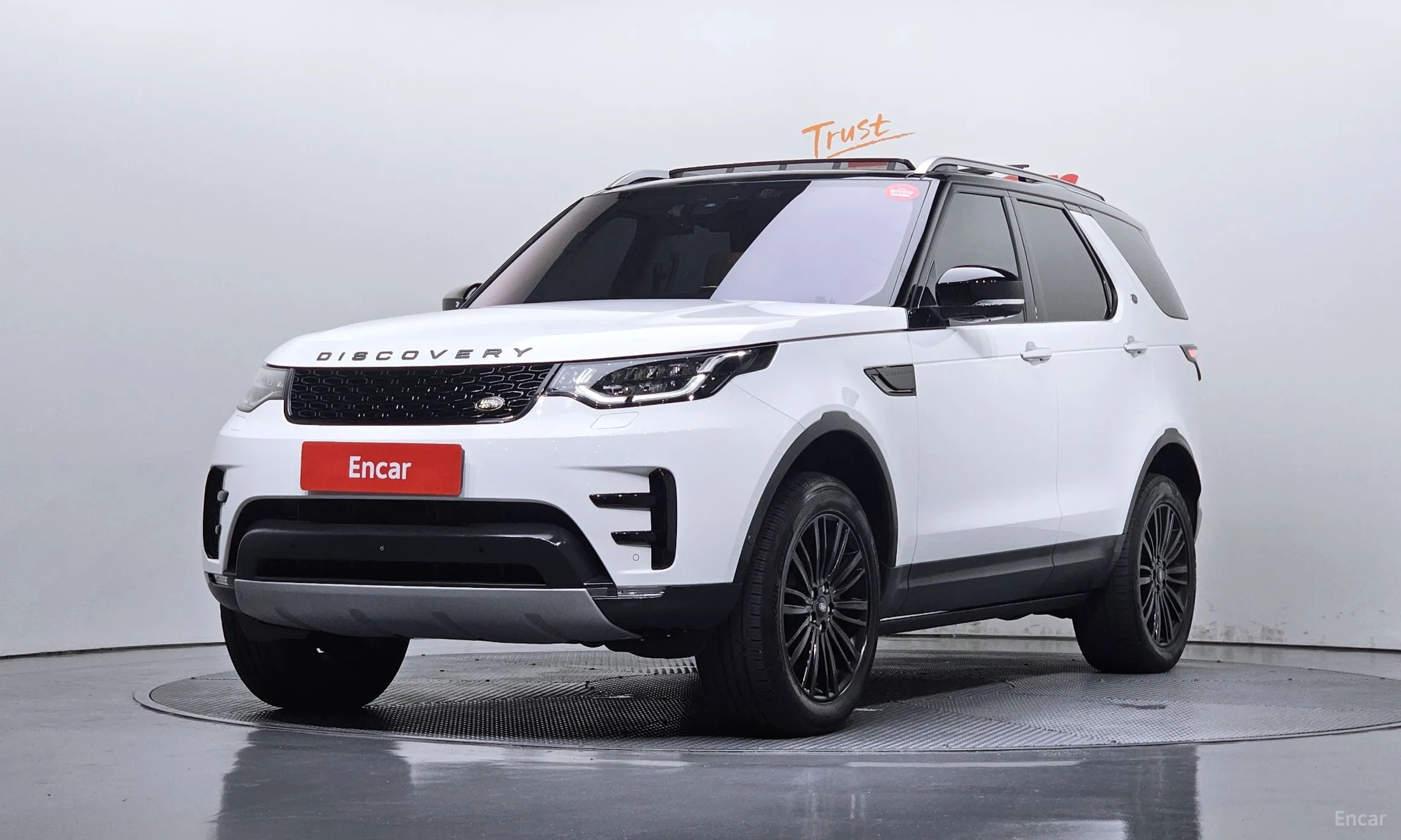 Land Rover Discovery 5