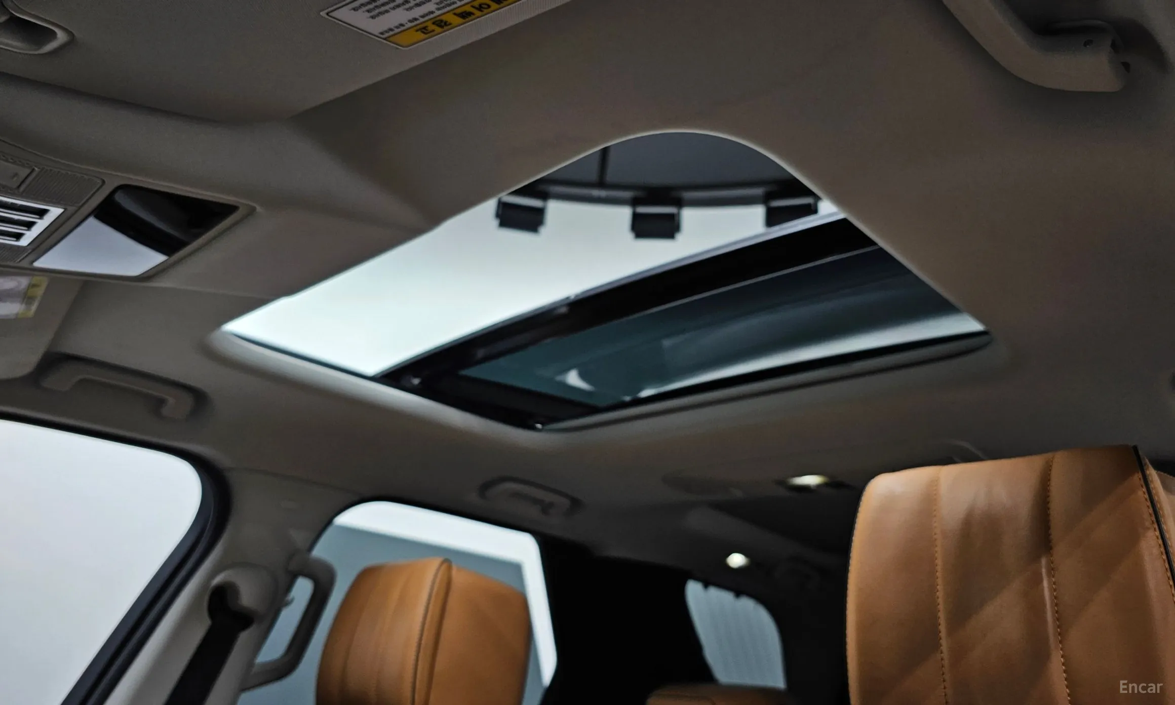 Land Rover Discovery 5 превью 19