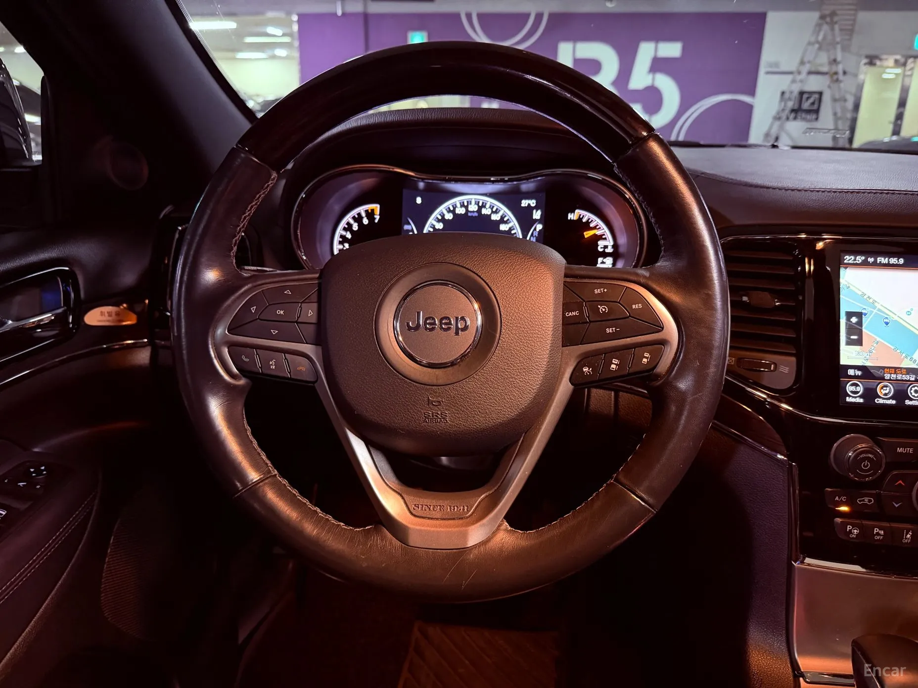 Jeep Grand Cherokee превью 14