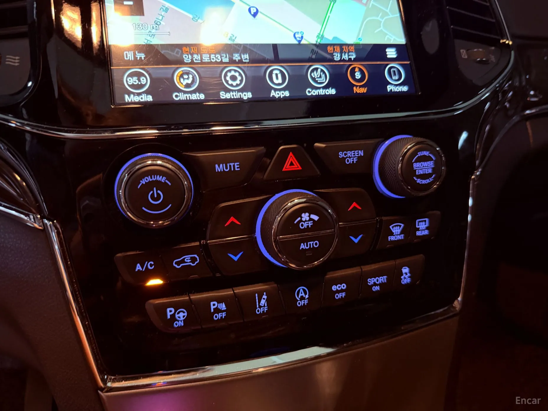 Jeep Grand Cherokee превью 15