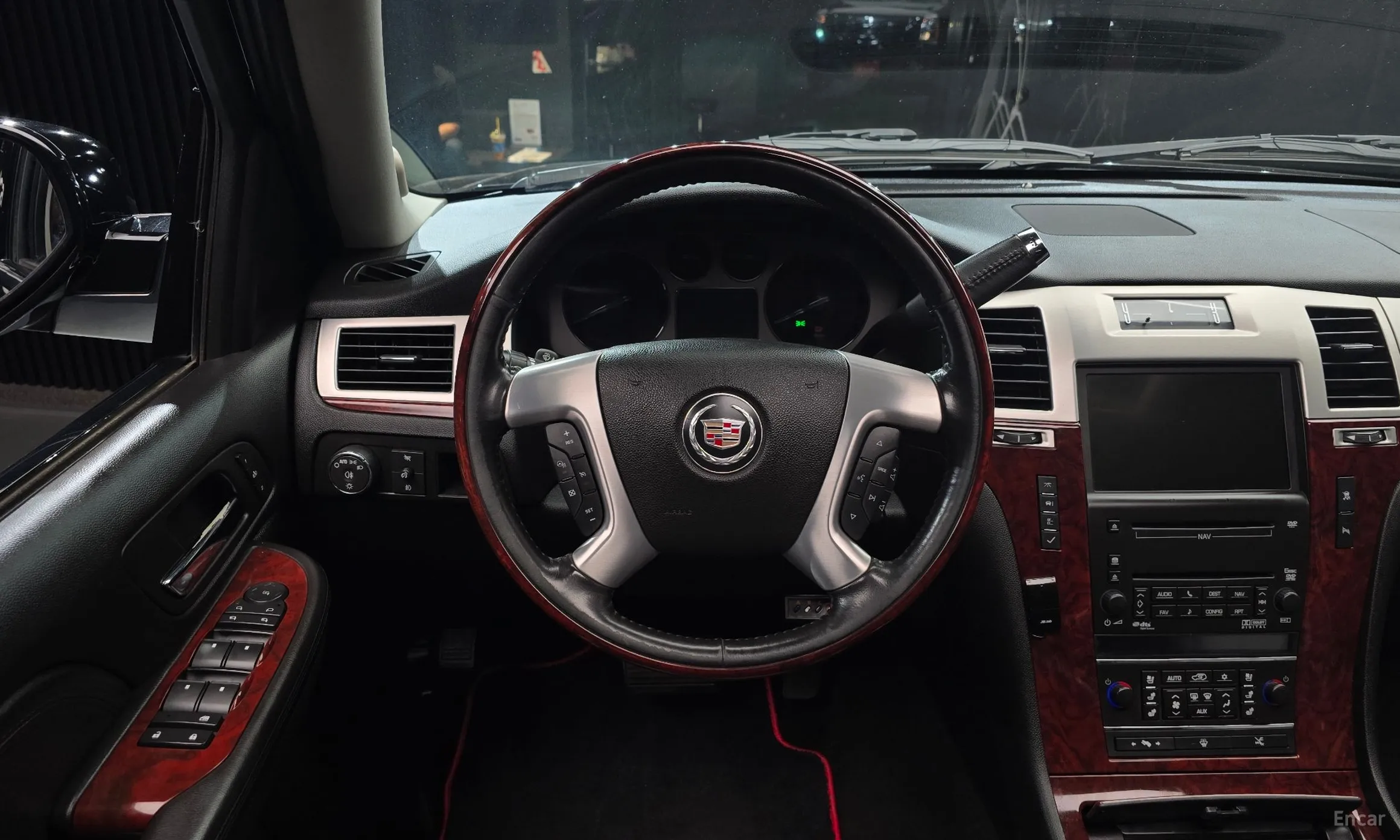 Cadillac Escalade превью 13