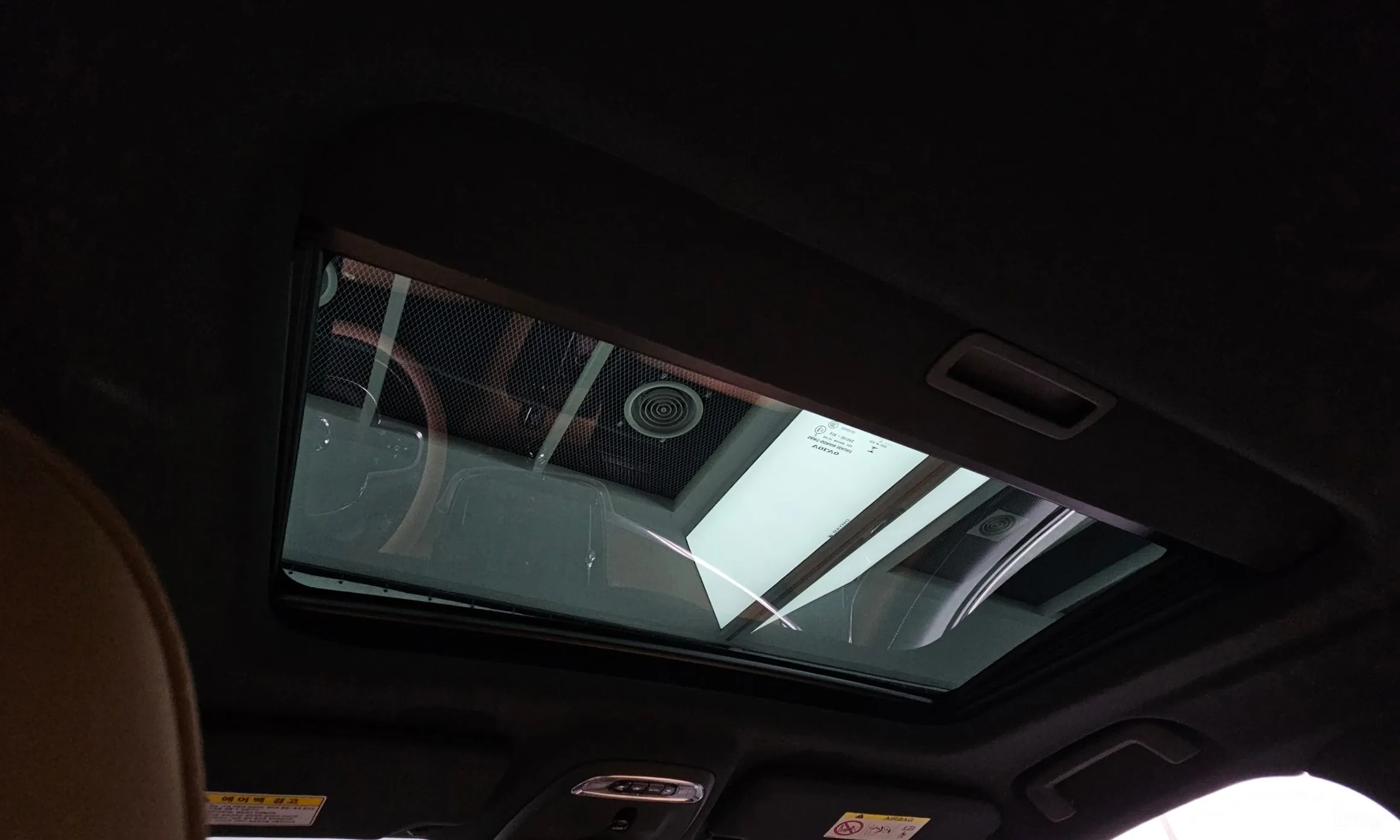 Volvo S90 превью 17