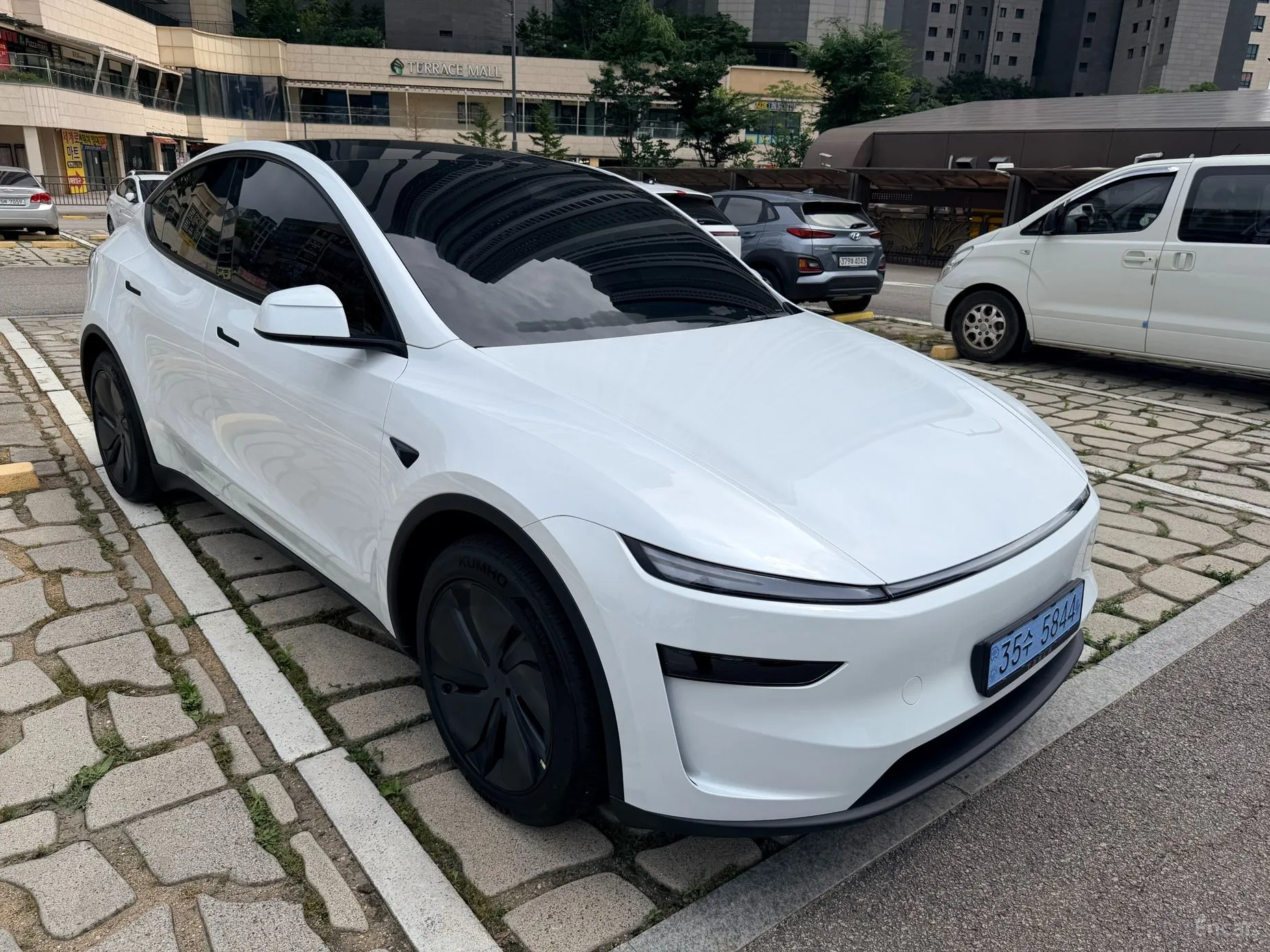 Tesla Model Y превью 5