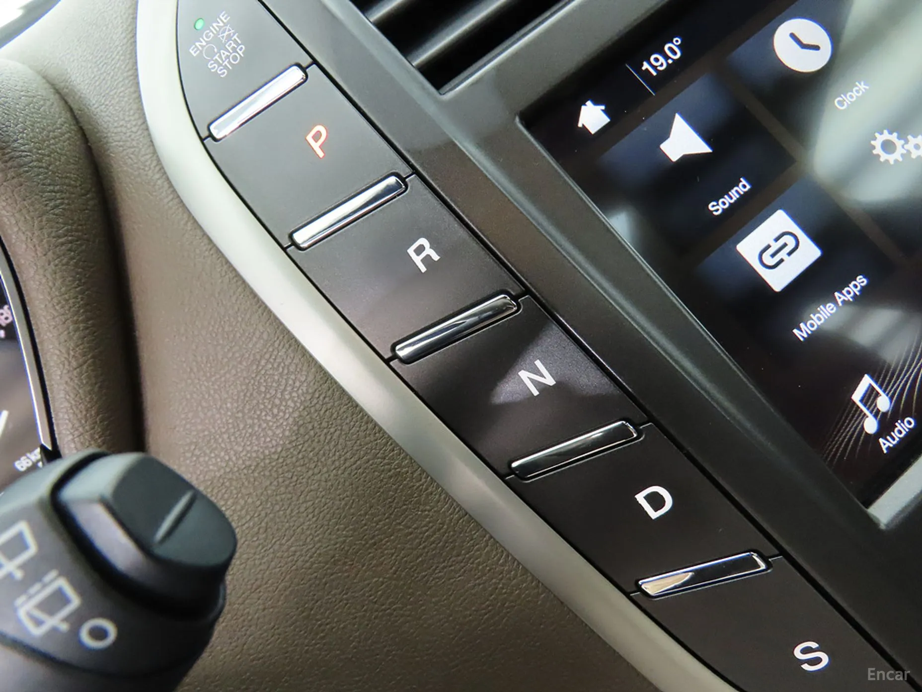Lincoln MKC превью 13