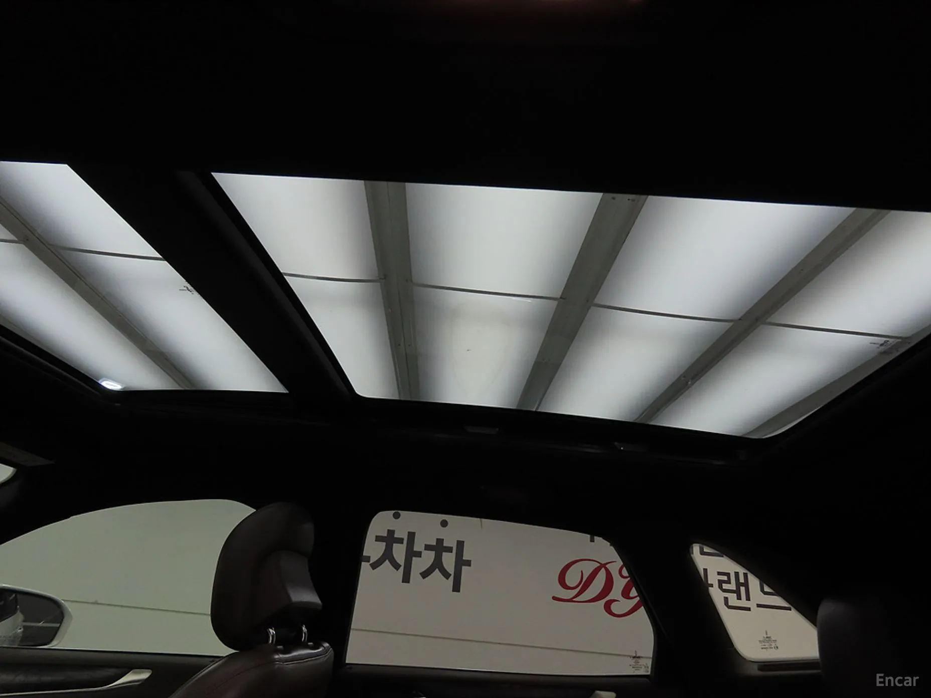 Lincoln MKC превью 17