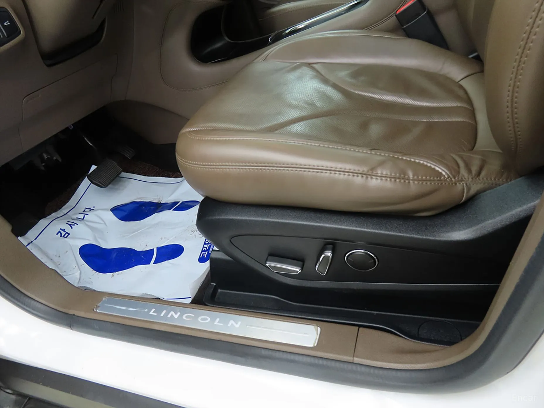 Lincoln MKC превью 18