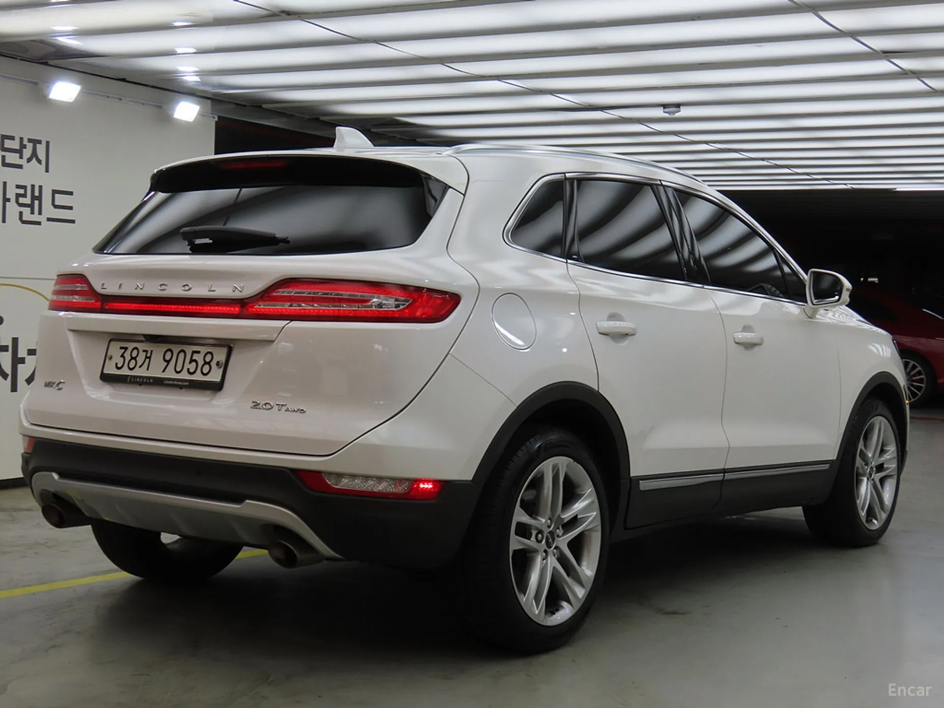 Lincoln MKC превью 3