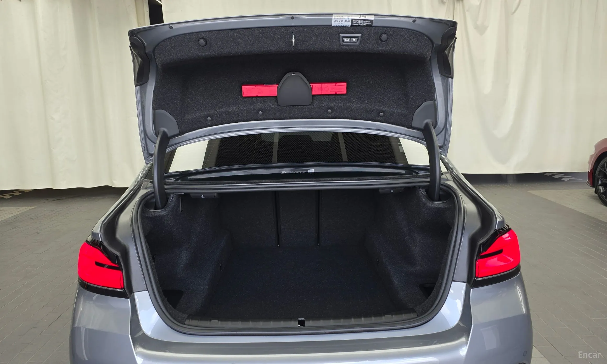 BMW 5 Series (G30) превью 20