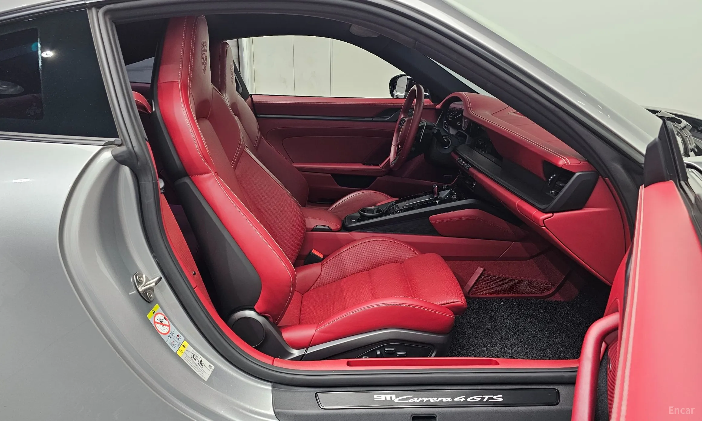 Porsche 911 (992) превью 11