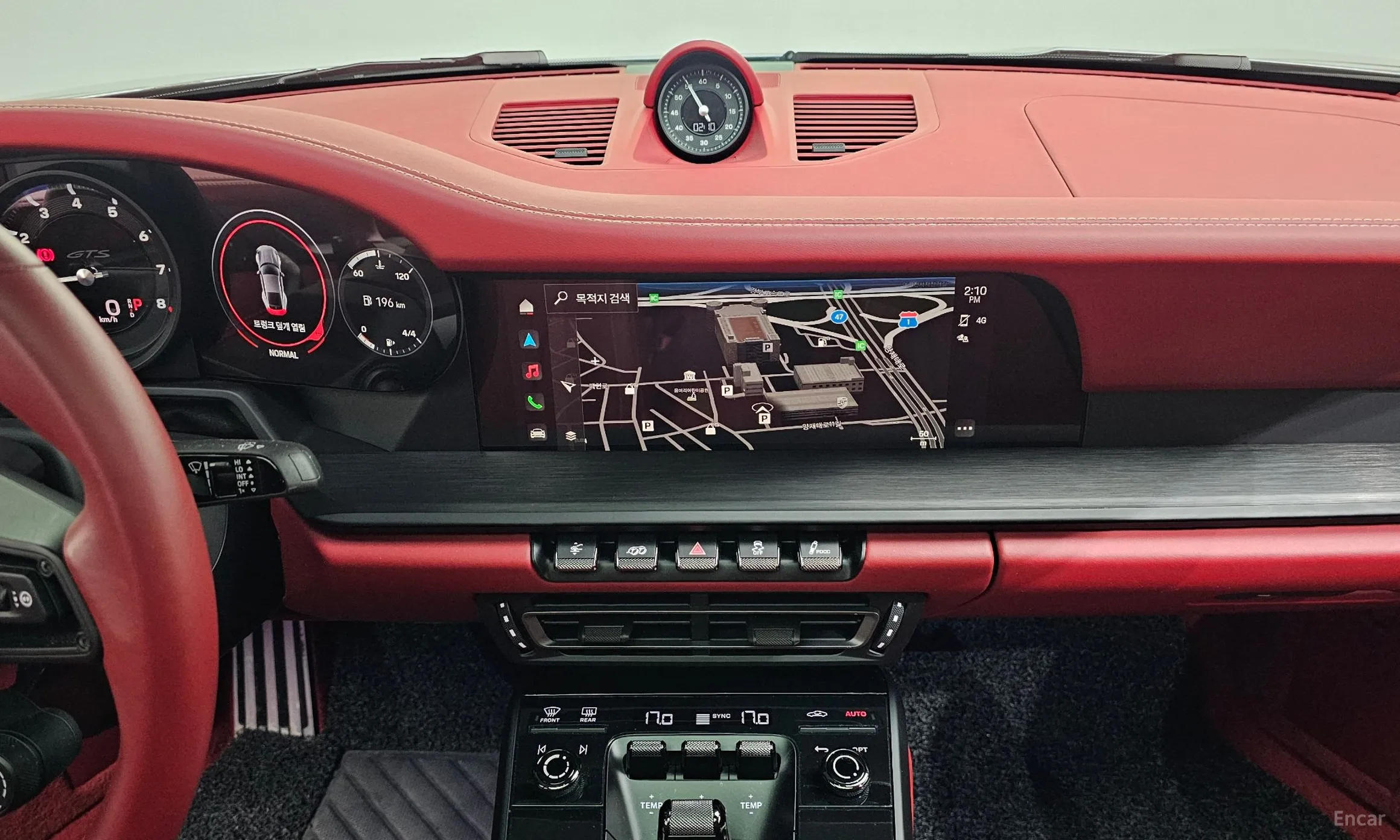 Porsche 911 (992) превью 15