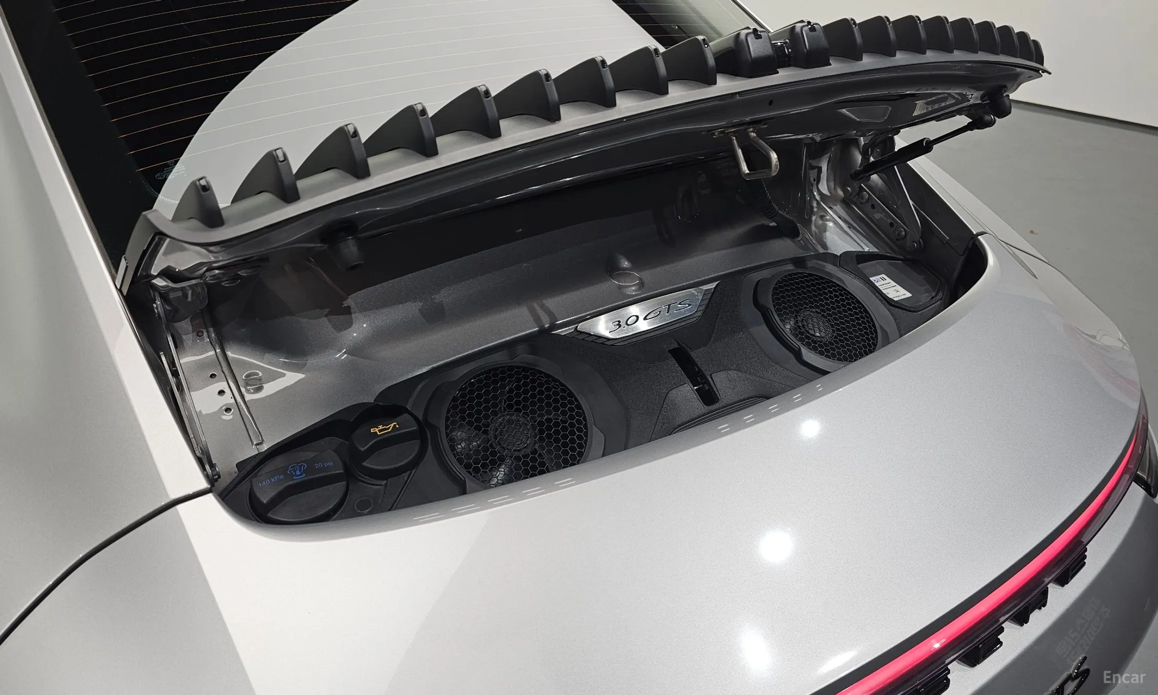 Porsche 911 (992) превью 20