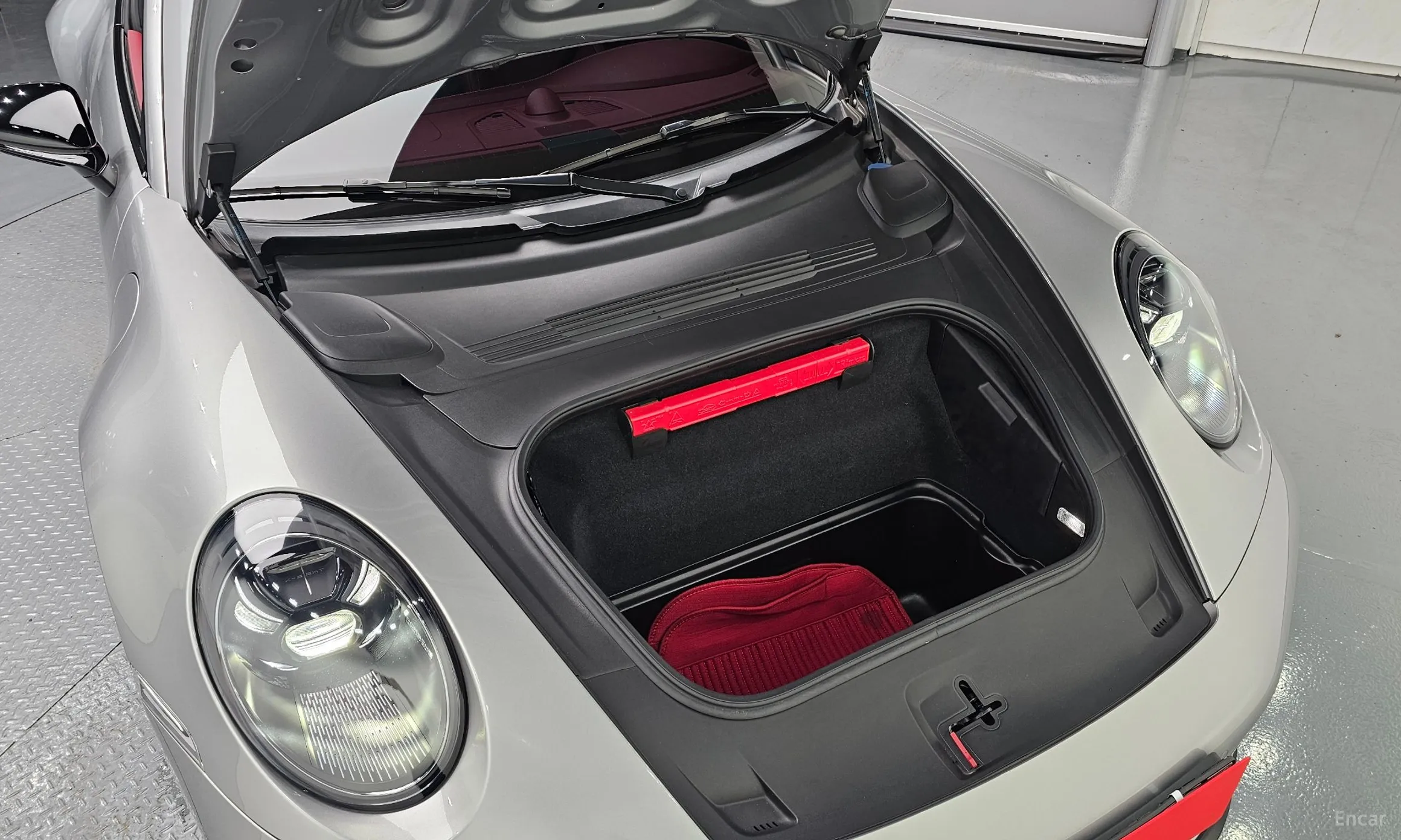 Porsche 911 (992) превью 6