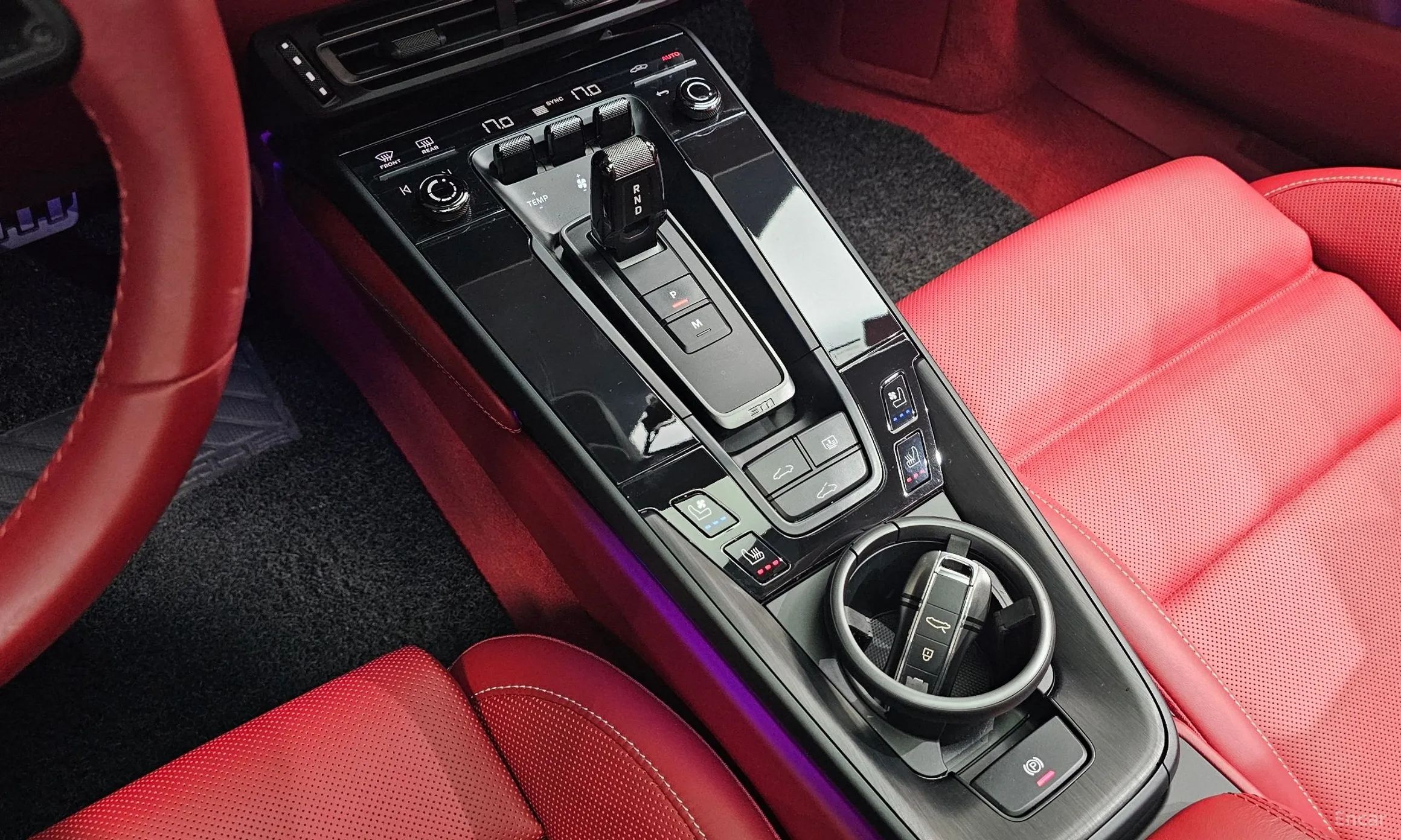 Porsche 911 (992) превью 9