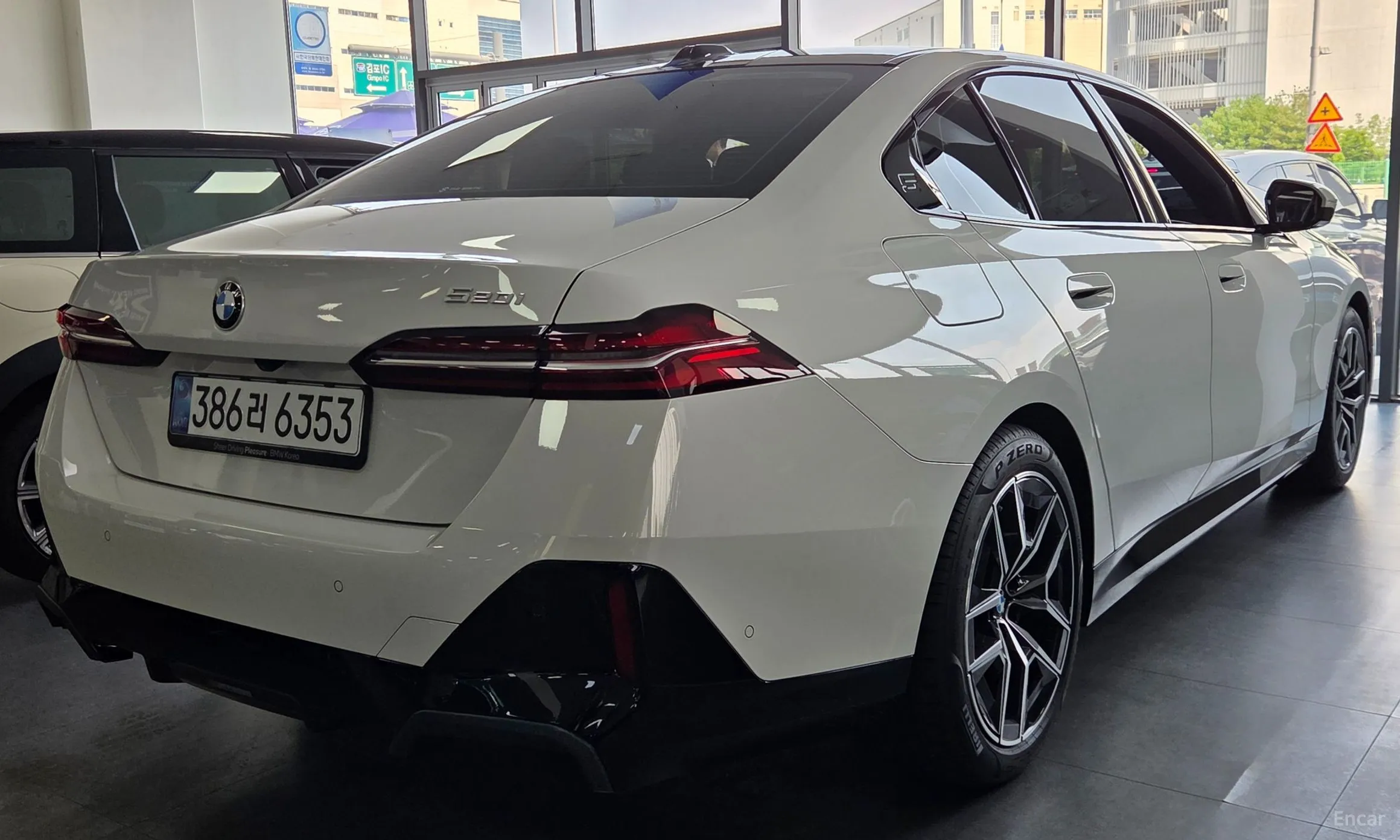 BMW 5 Series (G60)