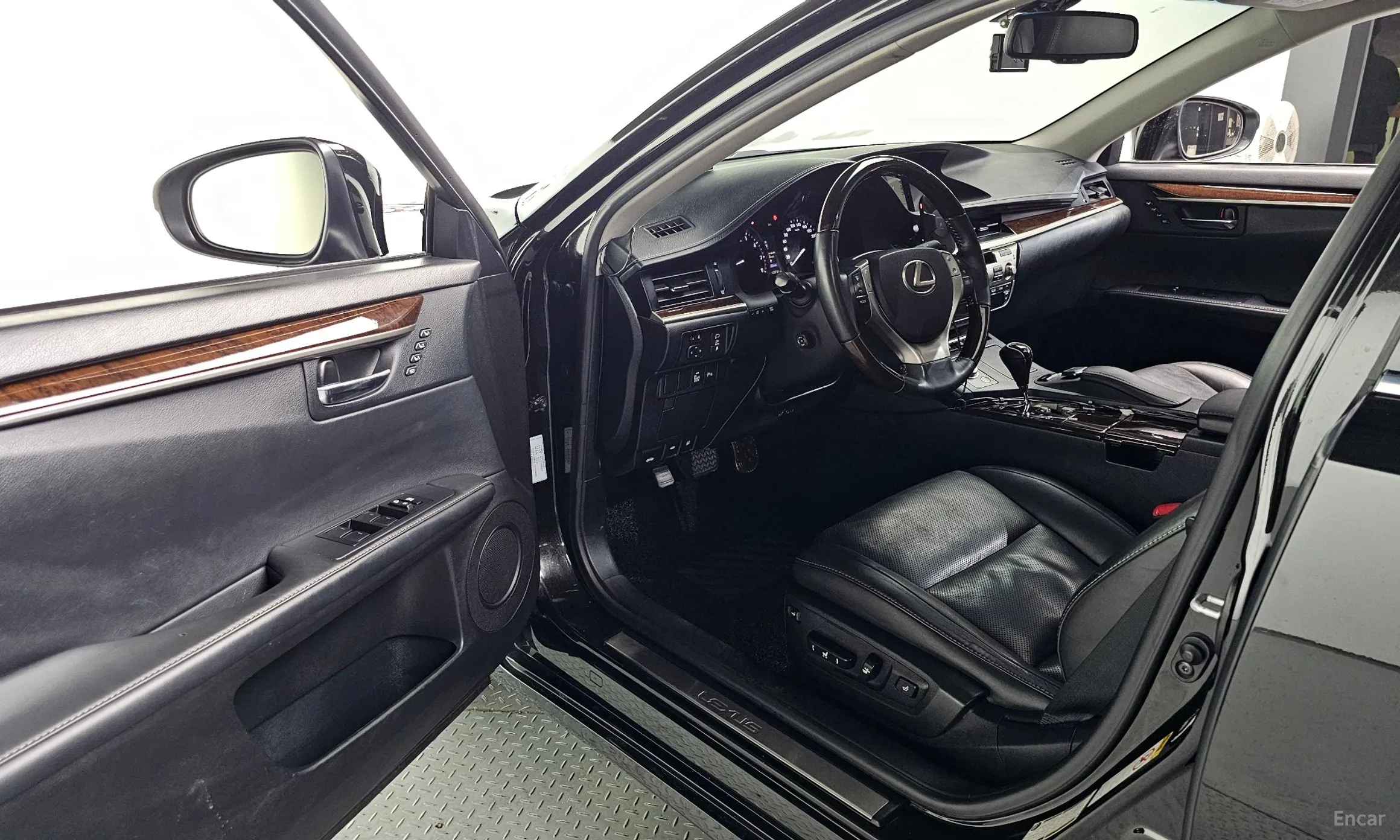 Lexus New ES350 превью 10