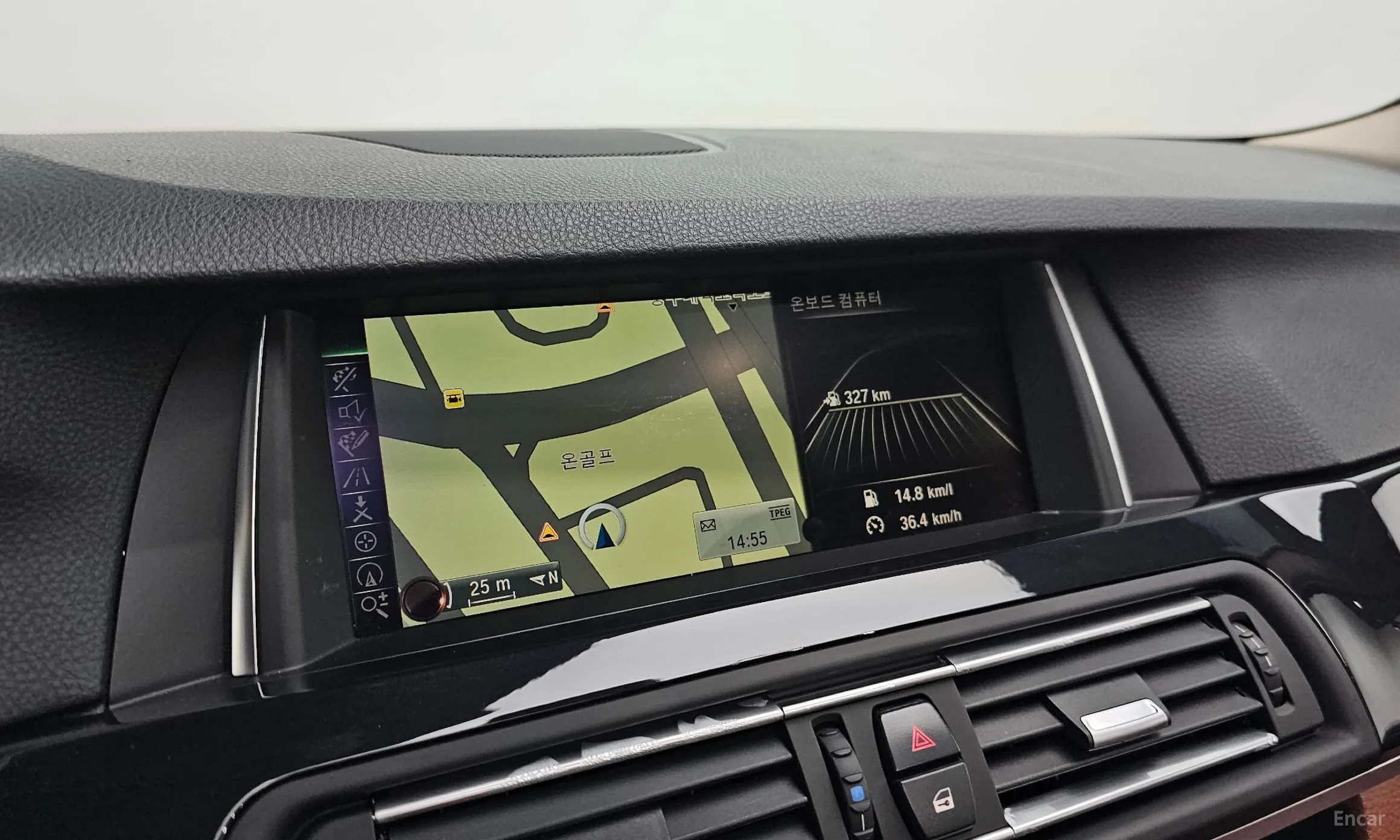 BMW 5 Series (F10) превью 14