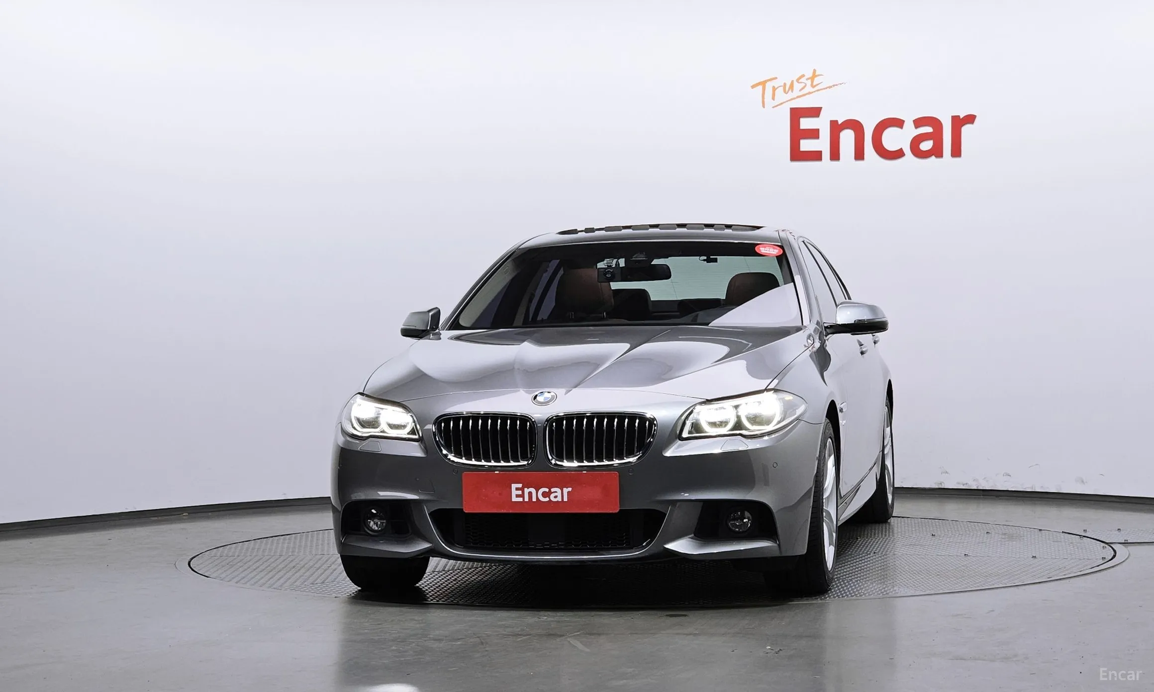 BMW 5 Series (F10) превью 3