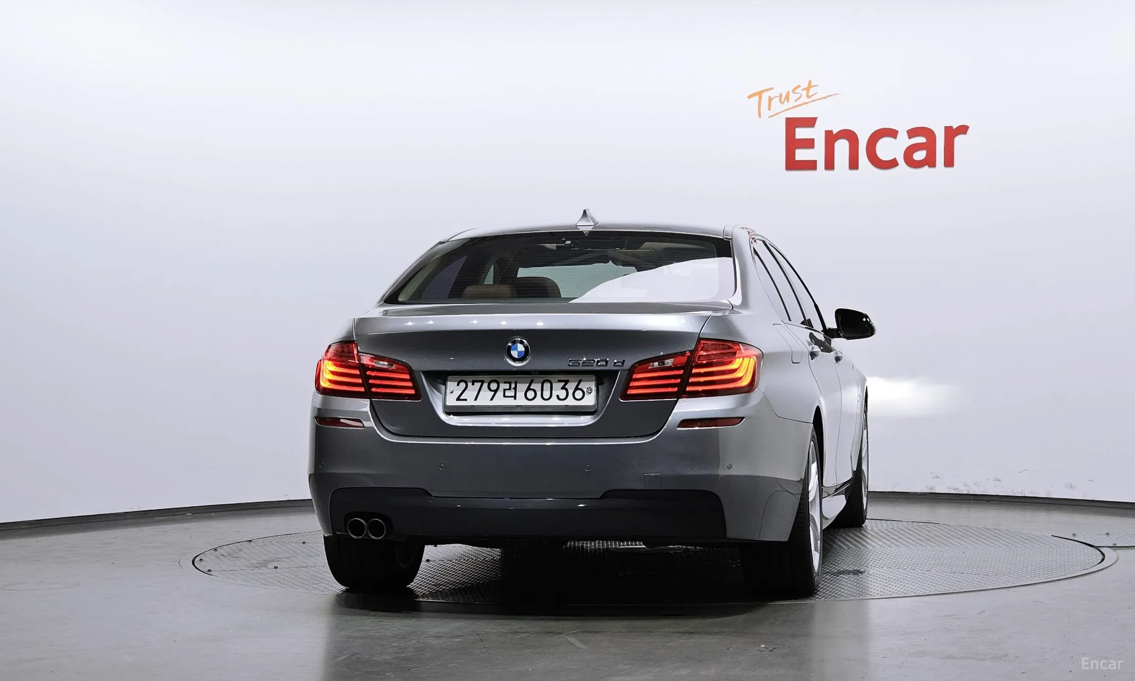 BMW 5 Series (F10) превью 4
